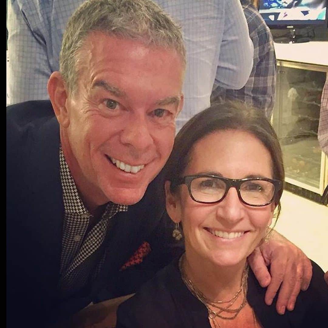 ボビー・ブラウンのインスタグラム：「The Happiest Birthday to the dearest dude, who I just adore. I love you @elvisduran 👑🕺❤️🍸」
