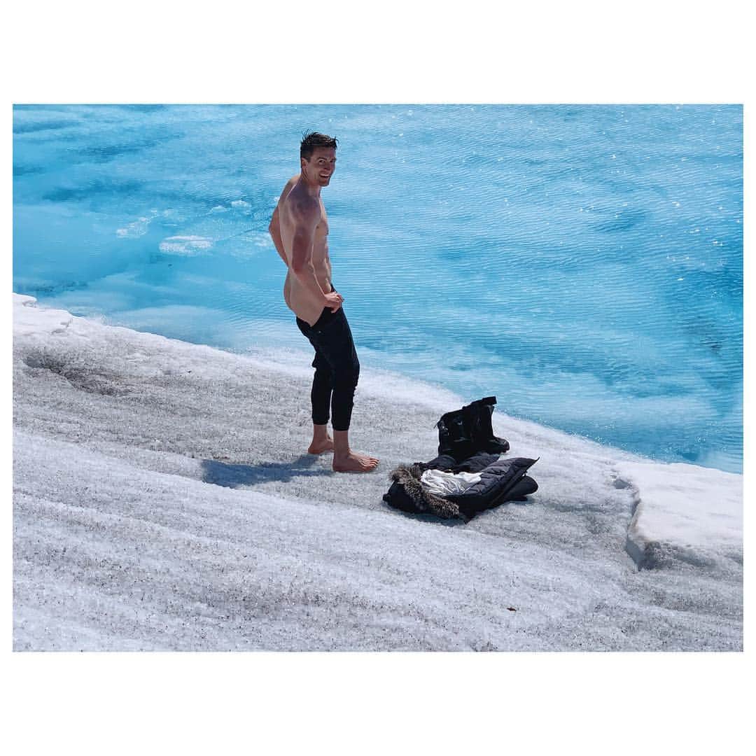 サーシャ・ピーターズのインスタグラム：「Forever my #mcm 💙」