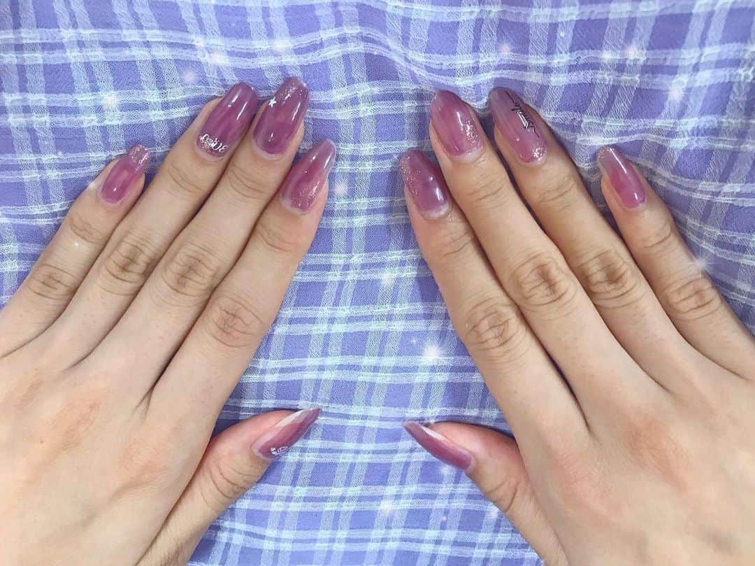 のインスタグラム：「💜💜💜 ⋆⑅ ⋆⑅ ⋆⑅ TIF2019のネイルは衣装にあわせてパープル💅 ⋆⑅ ⋆⑅ #tokyoidolfestival #tif #tif2019 #ふわふわ #本島莉々果 #ネイル #パープルネイル #マニキュア #💜 #💅」
