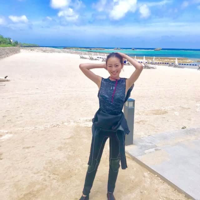 のインスタグラム：「沖縄で撮った動画🐠 取り込んでみてビックリ✨GoProってすごい😳 . シーカヤックに乗って シュノーケルスポットへ行き カヤックを降りて海へ🏊‍♀️🐡 . 一度で二度楽しめる☺️ . 旅行の前日に仕事現場で カメラマンさんにGoProの使い方を 教えていただいたので バッチリ撮れました📸☺️👌 . そして写真と動画を選ぶだけで ちゃちゃっと編集してくれるアプリも すんごく簡単でビックリ😳😳😳 . けっこう良く出来てませんか⁈ ちゃちゃっとできちゃう！！ . 魚が多すぎて怖いくらいでしたが 本当に海キレイでした〜🐠🏝 . . . #沖縄 #恩納村 #沖縄旅行 #沖縄観光 #シーカヤック #シュノーケル #マリンアクティビティ #okinawa #okinawatrip #beach #japantrip #gopro #goprohero7 #goprohero7black #GoProTravel #GoPro」
