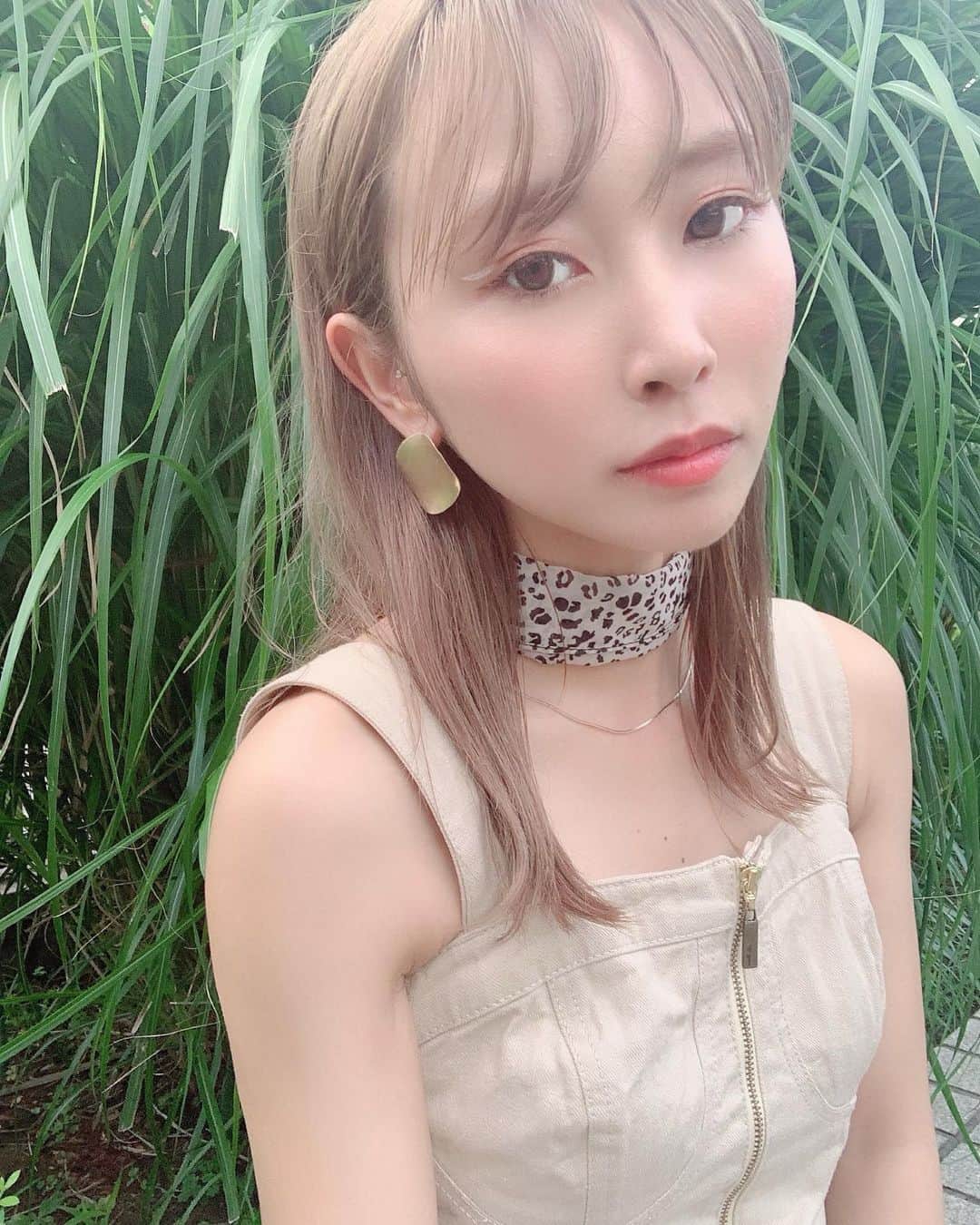 のインスタグラム：「最近のメイクとカラコン . 茶系にどハマりしてやるから マツエクもカラコンもブラウンにしたらより自然に見える💕 . #カラコン #デコラティブアイズ  #カラコンレポ #アイメイク  #メイク #白ライナー」