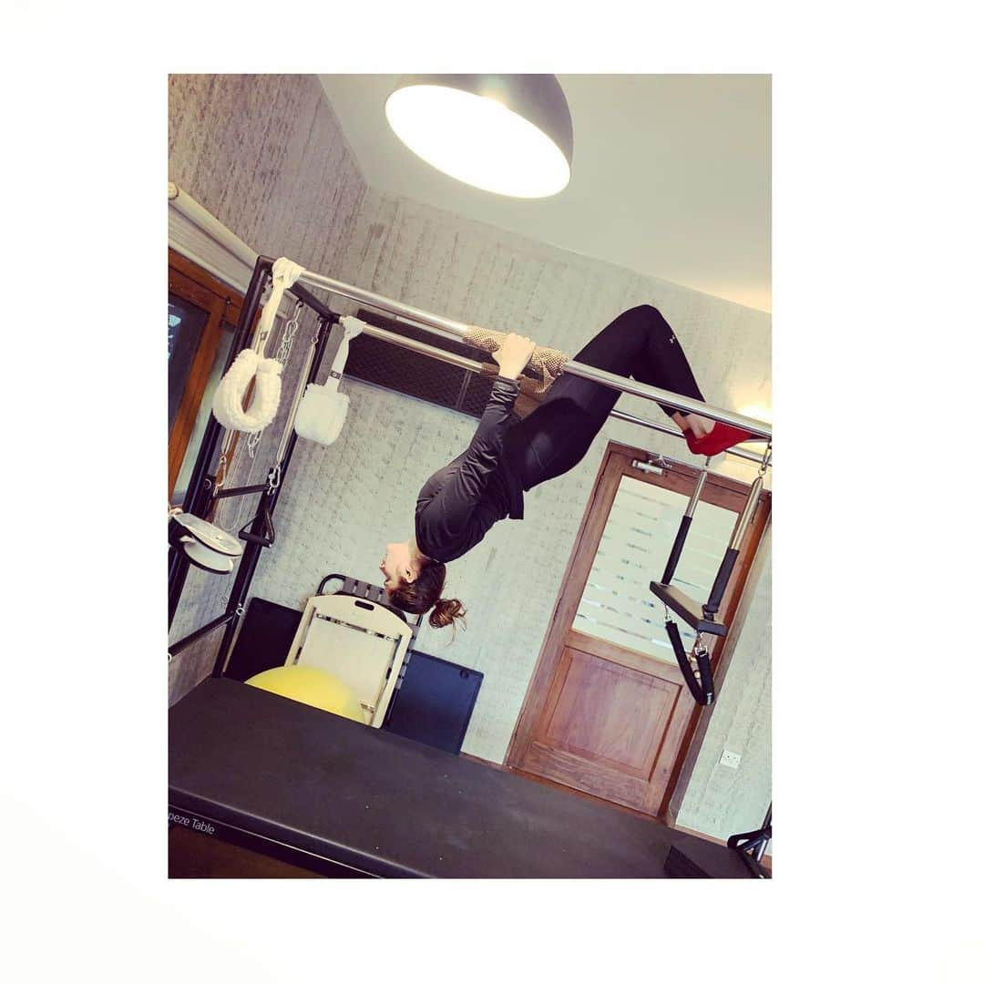 サニア・ミルザさんのインスタグラム写真 - (サニア・ミルザInstagram)「Always trying to turn things upside down and see if they look any better 🙃」8月5日 20時59分 - mirzasaniar