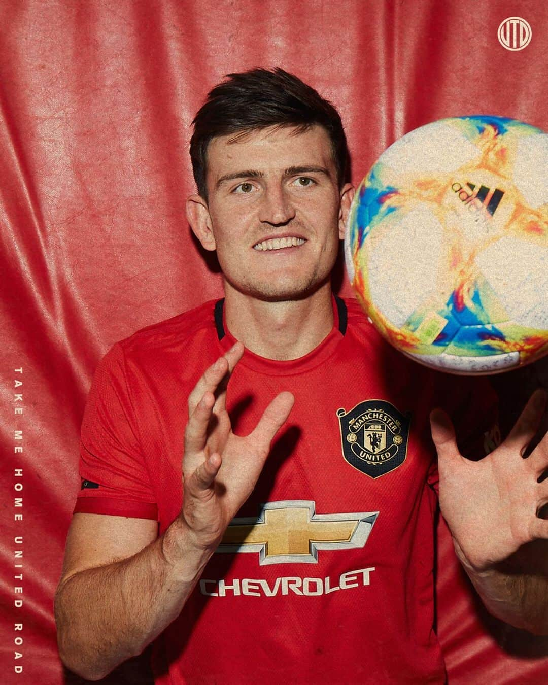 マンチェスター・ユナイテッドさんのインスタグラム写真 - (マンチェスター・ユナイテッドInstagram)「Stop ✋ Swipe 👈 Enjoy 👍 @HarryMaguire93 #MUFC」8月5日 21時00分 - manchesterunited