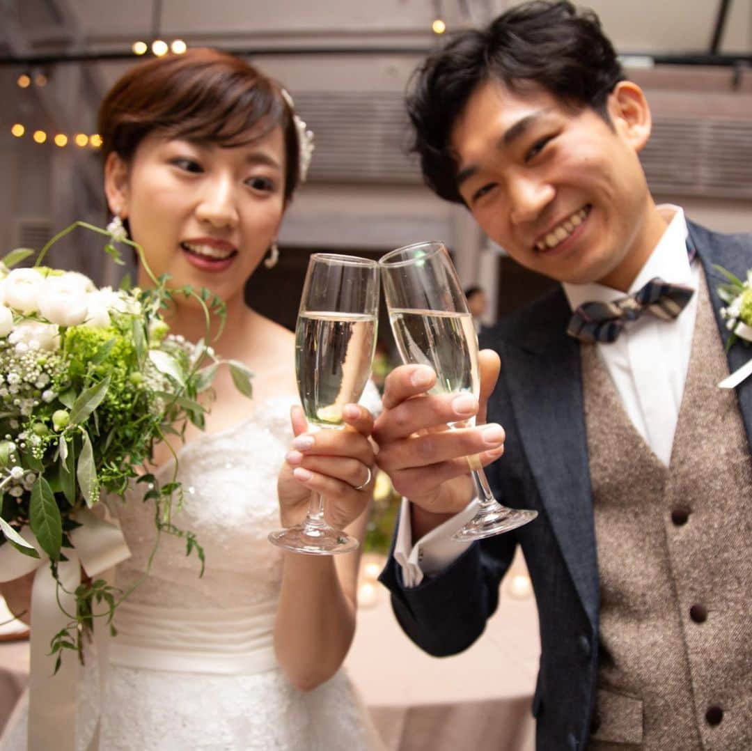 The Sally Garden（ザ サリィガーデン）さんのインスタグラム写真 - (The Sally Garden（ザ サリィガーデン）Instagram)「. 大きなテーブルを みんなで囲めば . . #幸せ の#笑顔 と声が 2倍になって響きます♡ . #披露宴 . . -----おすすめフェア情報----- 【8月10日(土)★特別フェア】 ガーデン×貸切邸宅×絶品試食×最新トレンド紹介 . 今回はなんと 無料試食に加え、 「何から始めればいいかわからない」 そんな二人に、経験豊富なスタッフが 海外のトレンドやサリィガーデンの 結婚式を実例でご紹介します！ . . きっと“ふたりらしさのヒント”が見つかるフェアです♩ . 詳しくはプロフィールのHPから!! ・。*・。*・。*・。*・。*・。*・ . . 🏠公式ホームページは @the_sally_garden のURLから💕 ☞http://sally-garden.jp/ . ． ・。*・。*・。*・。*・。*・。*・ サリィ"５大"おすすめPOINT👰♡ ・。*・。*・。*・。*・。*・。*・ （１）完全貸切ウエディング🏠💕 . 鮮やかな緑と光が包む。 別荘に友人や家族を招くようにリラックスできる空間 . ┈┈┈┈┈┈┈┈┈┈┈┈┈┈┈┈┈┈┈ （２）360度ゲストを囲むガーデン挙式🌿 . 憧れのガーデン挙式と 人気のラスティックウェディングが叶う . ┈┈┈┈┈┈┈┈┈┈┈┈┈┈┈┈┈┈┈ （３）ゲストの喜びが鍵になる👰🤵✨ . ふたりの想いやイメージを汲み取り、 おもてなしのプロとしてチームサリィが 一丸となり理想のウエディングを創り上げます。 . ┈┈┈┈┈┈┈┈┈┈┈┈┈┈┈┈┈┈┈ （４）笑顔が広がる美食🍽💕 . 幅広い年齢層から支持される美食 お箸で年配ゲストも食べやすい気配りも。 . ┈┈┈┈┈┈┈┈┈┈┈┈┈┈┈┈┈┈┈ （５）アクセス🚘🌟 . 最寄り駅から5分!! 国道50号線付近にあり各方面から訪れやすい。 ・。*・。*・。*・。*・。*・。*・。*・。*・ #ザサリィガーデン #gardenwedding  #wedding #bridal #花嫁diy #結婚式diy #日本中のプレ花嫁さんと繋がりたい  #花嫁さんと繋がりたい #結婚式準備中  #花嫁準備 #卒花嫁レポ #オリジナルウェディング #ウエディングアイテム #ゼクシィ #marry花嫁 #ウェディングニュース  #ウェディングレポ #ハナレポ #栃木 #群馬 #プレ花嫁 #結婚式 #卒花しました #2019年夏婚 #2019年秋婚 #2019wedding」8月5日 21時01分 - the_sally_garden