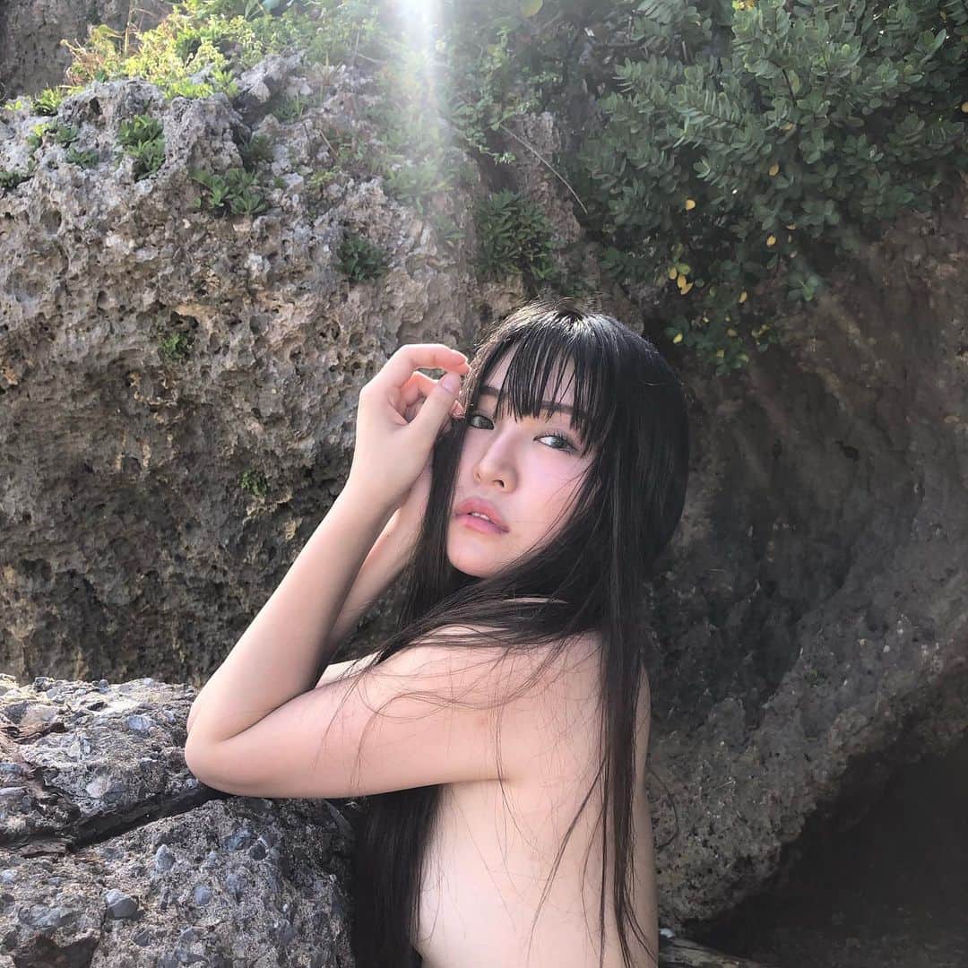 DJ mariennuのインスタグラム：「評判良かったので ノー加工シリーズ🤳 iPhone8plusで撮りました。もう結構古くなってきたけどなかなか画質良きかな🙌 #グラビアごっこ #iphonephoto #iphonecamera」