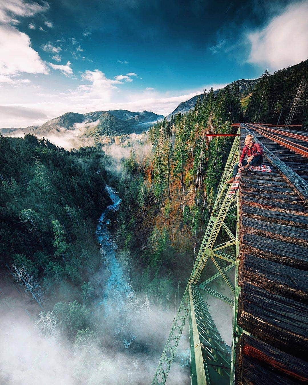 BEAUTIFUL DESTINATIONSさんのインスタグラム写真 - (BEAUTIFUL DESTINATIONSInstagram)「@jacob shares his #bucketlist trip to explore the Pacific Northwest. Where is your bucket list place to travel? (📷: @jacob 📍: Seattle, #Washington)」8月5日 21時02分 - beautifuldestinations