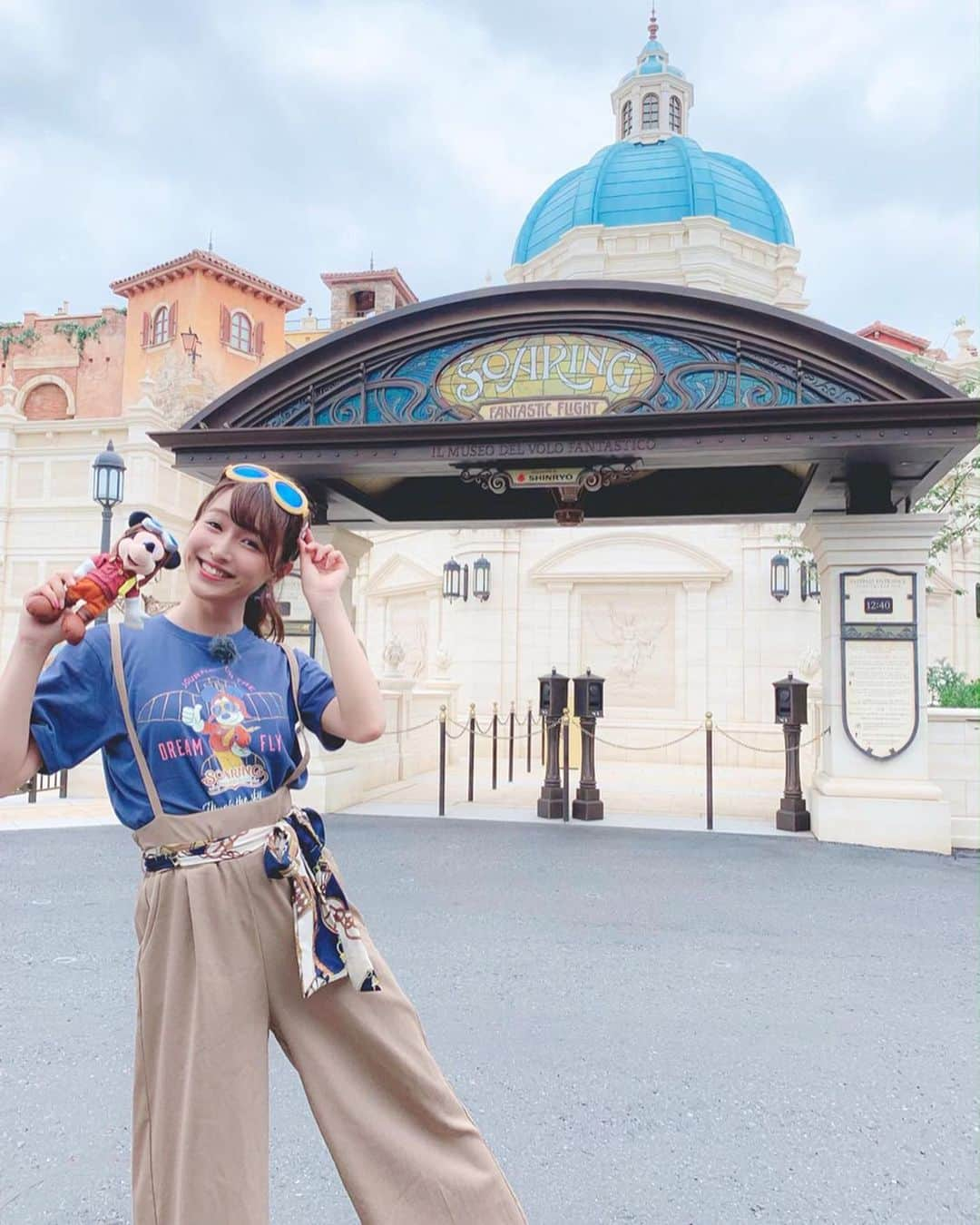 岩本恵美加さんのインスタグラム写真 - (岩本恵美加Instagram)「❁┈༚༝ 🖥テレビ静岡『チョッと！いいタイム』 🕗2019.08.06 (火) 11:19〜 ﹋﹋﹋﹋﹋﹋﹋﹋﹋﹋﹋﹋﹋﹋﹋﹋﹋﹋ 先週は新アトラクション ソアリン：ファンタスティック・フライト を紹介させて頂きました✈️✧︎*。 ㅤㅤ 明日はソアリンと同じ日、 7月23日から始まった新しいショー 【ソング・オブ・ミラージュ】と、 東京ディズニーシー・ホテルミラコスタをご紹介☺️ ㅤㅤ プロジェクションマッピングと、 歌とダンスがコラボした壮大なショー✨ ミッキー達の時空を超えた大冒険が繰り広げられます！ ㅤㅤ ぜひご覧下さい☺️💕 ㅤㅤ #disneysea #ハンガーステージ では初のキャラクターショー #ソングオブミラージュ ㅤㅤ #disney #songofmirage #miracosta #hotelmiracosta #soaring #soaringfantasticflight #ootd #outfit #disneycode #coodinate #fashion #ディズニー #ディズニーシー #ディズニーコーデ #ソアリンファンタスティックフライト #ソアリン #ソアリングッズ #ファッション #コーデ #ディズニー好き #ディズニー大好き #ミラコスタ #岩本恵美加」8月5日 21時16分 - emk_iwmt