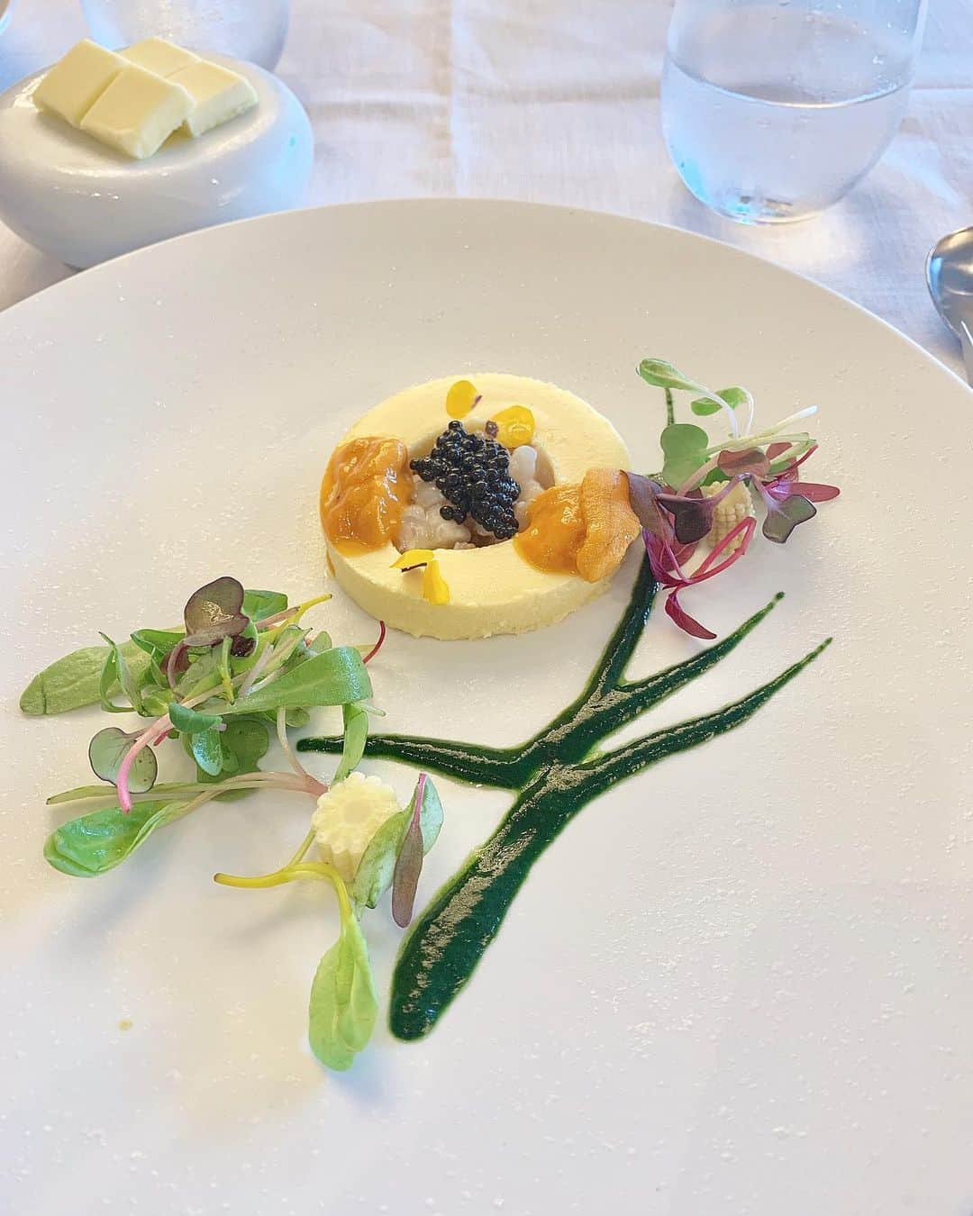 大野愛友佳さんのインスタグラム写真 - (大野愛友佳Instagram)「お母さんのお誕生日にランチ🍽 . 2人でお出かけはよくするけど、 いつもありがとうってことで😊 のんびりできてよかった◎ . 👗#ワンピース @aula_official . #お母さんの誕生日#誕生日ランチ#誕生日コーデ #銀座#銀座ランチ#銀座フレンチ#バースデーランチ #家族day#母と娘デート#親子ランチ#のんびり休日  #フレンチコース#バースデープレート#ザグラン銀座  #mothersbirthdaysurprise#ginzalunchtime」8月5日 21時18分 - ohnoayuka