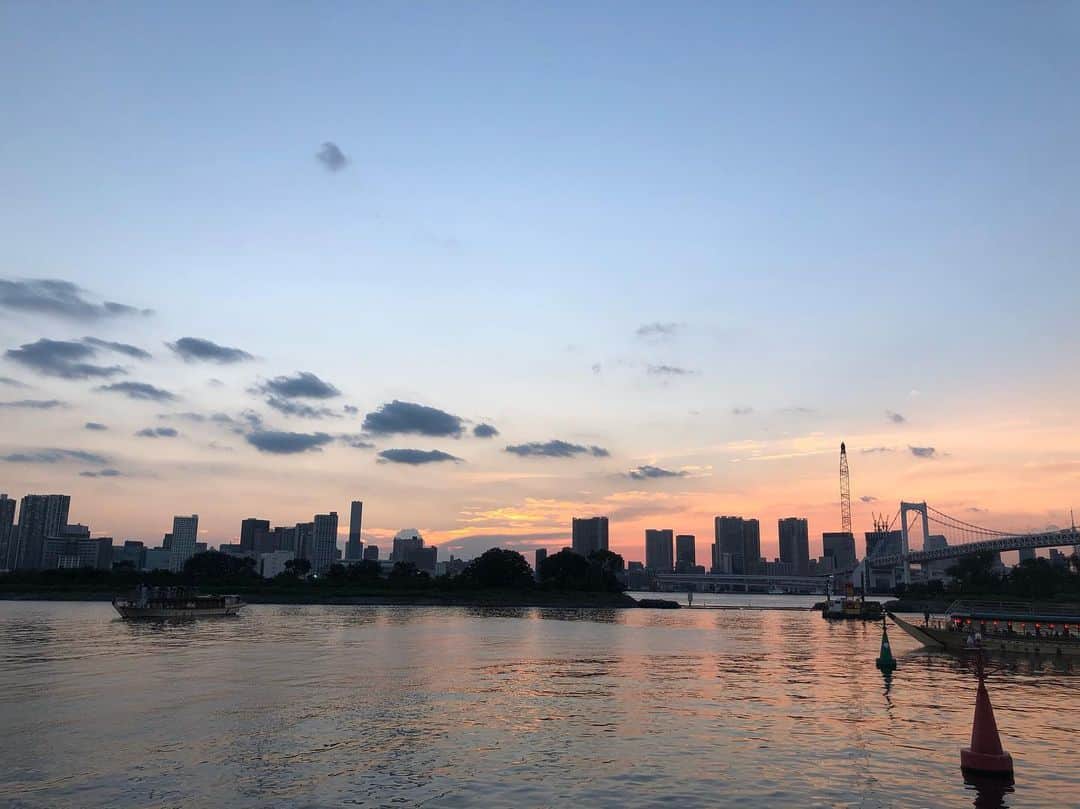 向山毅のインスタグラム：「クルージング〜。 最高の天気で気持ちよかった〜👌」