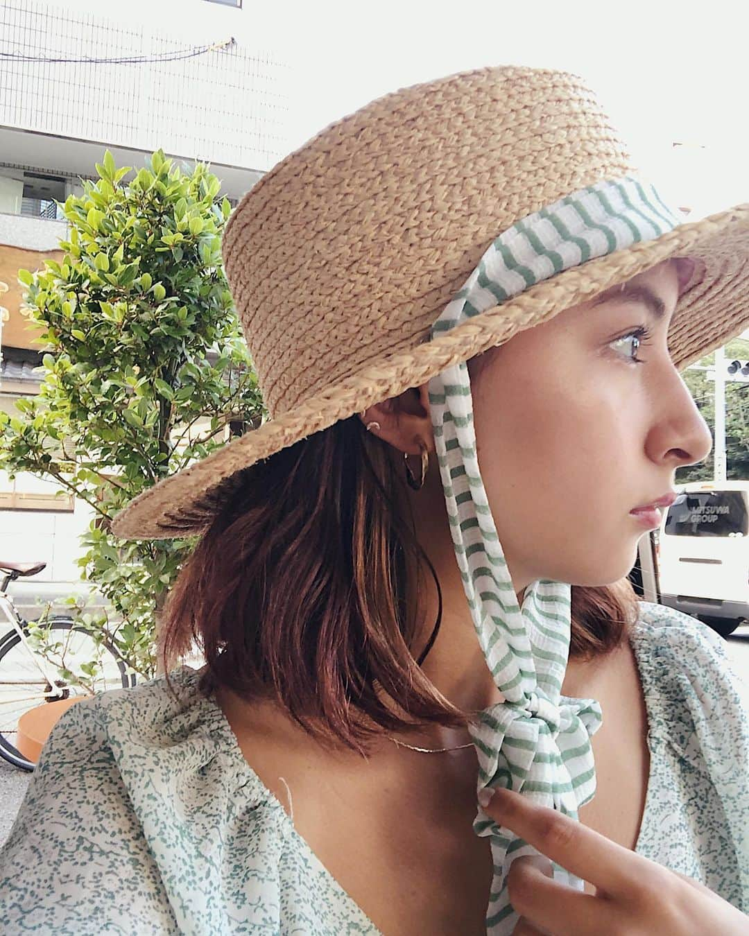 Julia Castroさんのインスタグラム写真 - (Julia CastroInstagram)「麦わら帽子大好き👒👒👒 * #summer #tokyo #fashion #ootd #outfit #outfitoftoday  #hat #strawhat #sunburn #photography  #girls #style #green #夏 #ファッション  #カンカン帽 #麦わら帽子 #夏服 #夏コーデ #帽子 #女の子 #日焼け #太陽 #服 #暑い #散歩 #julifashion」8月5日 21時50分 - julia.c.0209