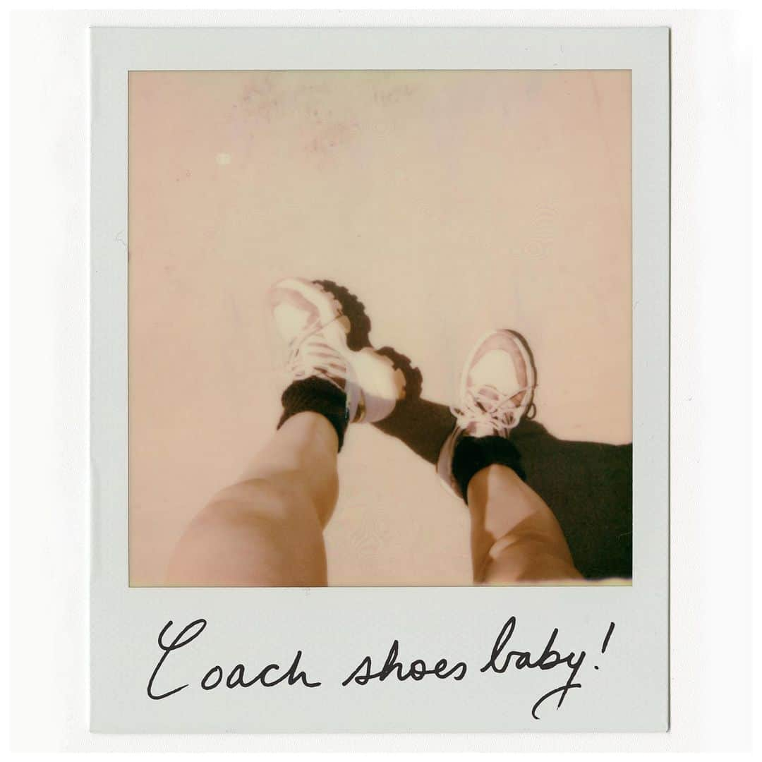 コーチさんのインスタグラム写真 - (コーチInstagram)「Running, not walking, towards what she wants (in Coach shoes, baby). #LoloZouaï, in her words and from her point of view, while on location for the #CoachFW19 campaign. #CoachNY」8月5日 22時08分 - coach