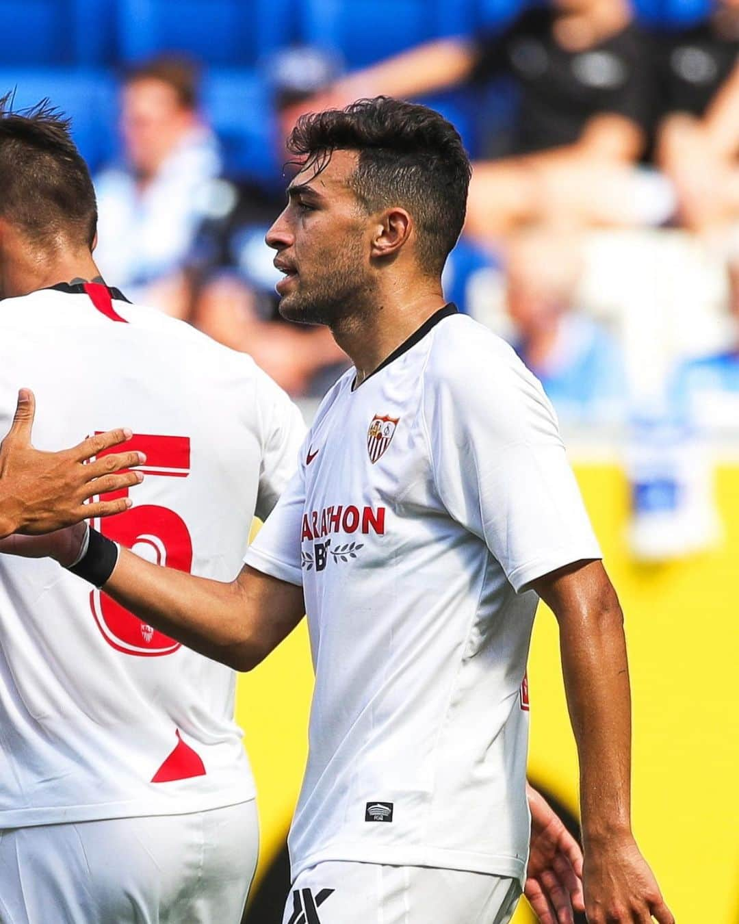 LFPさんのインスタグラム写真 - (LFPInstagram)「🙌🏻 T E A M W O R K 🙌🏻 • #LaLiga #LaLigaSantander #SevillaFC #DiegoCarlos #Munir #Football #Goals」8月5日 22時10分 - laliga