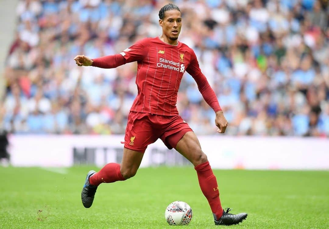 ビルヒル・ファン・ダイクさんのインスタグラム写真 - (ビルヒル・ファン・ダイクInstagram)「It was a good battle yesterday at Wembley! Disappointed of course that the penalties didn’t go our way in the end but lots we can take from the game. Next up, the @premierleague 💪😁」8月5日 22時19分 - virgilvandijk