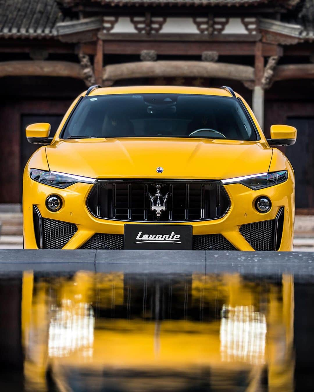 マセラティさんのインスタグラム写真 - (マセラティInstagram)「Fascinated? You should experience the performance of its V8 engine. #MaseratiLevanteTrofeo」8月5日 22時34分 - maserati