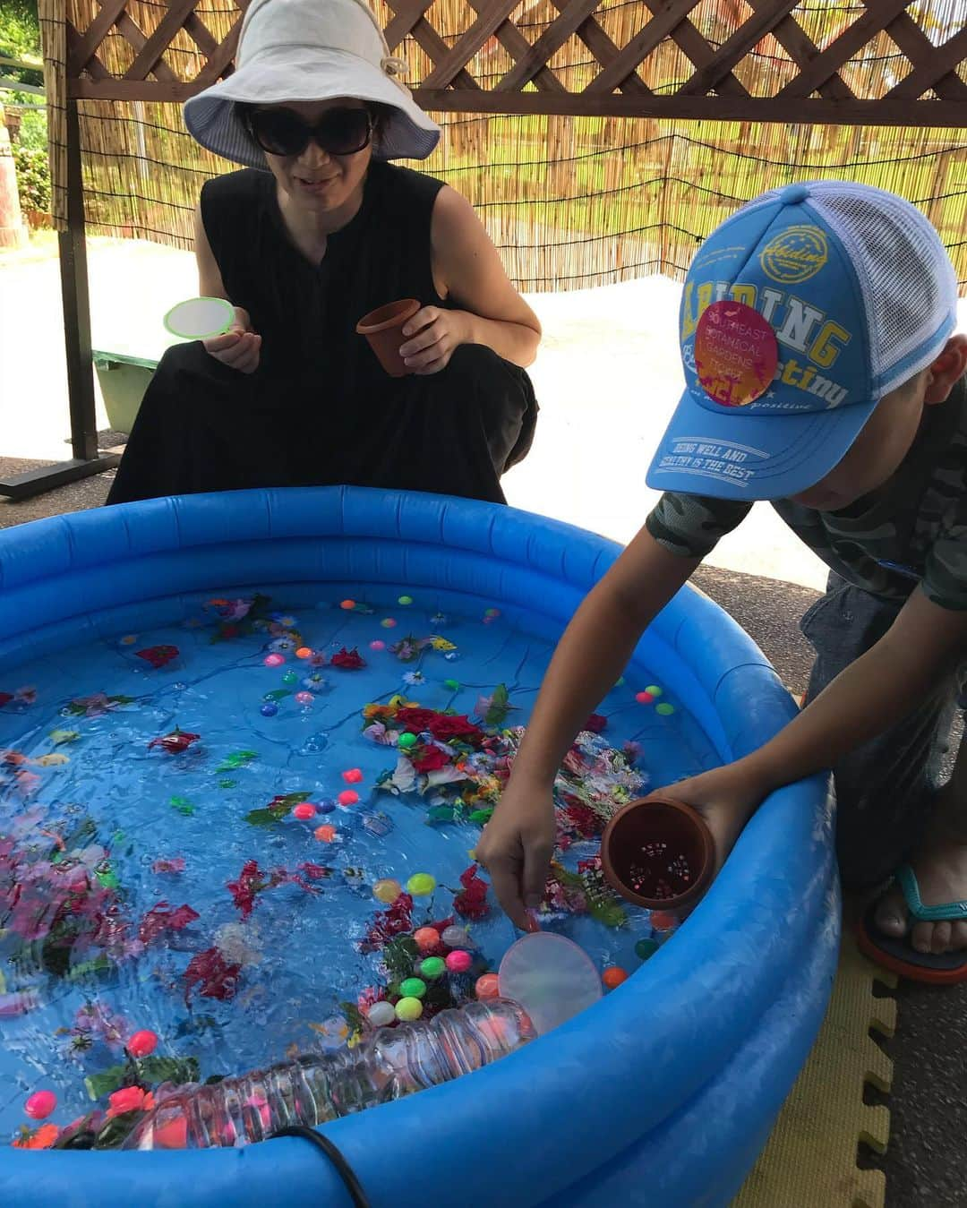 高橋みゆきさんのインスタグラム写真 - (高橋みゆきInstagram)「今年の沖縄旅行🌺色んな体験して海入って🏖歩いて💨満喫❣️心ノ祐も初めての経験ばかりでまた成長したかな👶🎶 #沖縄 #夏休み #兄ボウズ #心ノ祐とメイちゃん #1歳」8月5日 22時36分 - shin_miyukichi