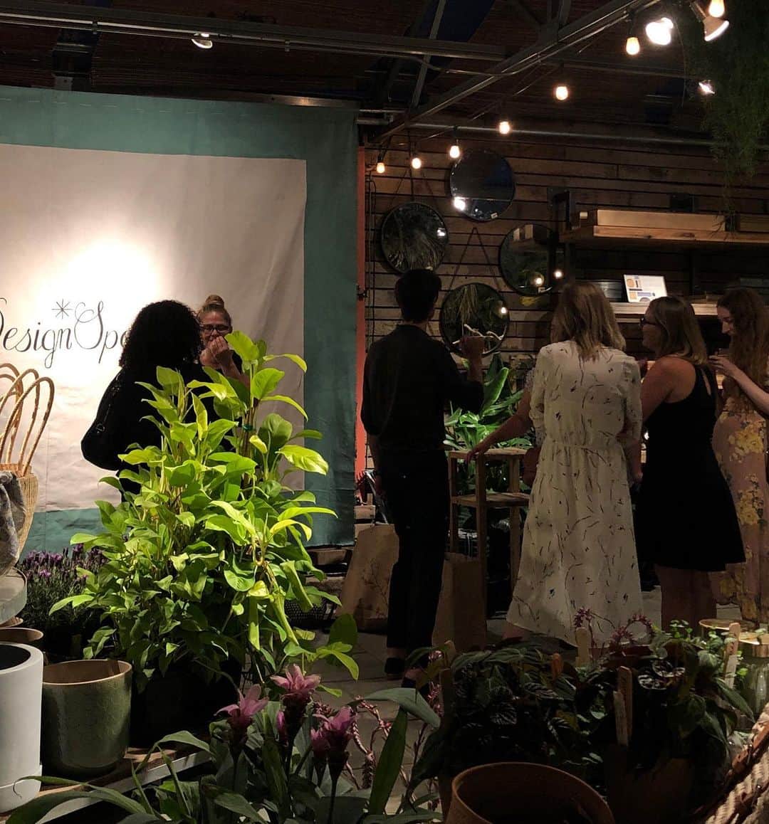 Grace Bonneyさんのインスタグラム写真 - (Grace BonneyInstagram)「This weekend was a reminder of why we’ve worked so hard all these years to build a team that really cares about not just our community, but each other. We gathered to say goodbye with readers and friends at @shopterrain and then drove back to Brooklyn to spend time together talking, laughing, and a little bit of crying too. This is our final month of DS and more than anything, what I will remember when the site is closed is how much I have loved these people, and the people we get to write about and learn from. Thank you to this amazing team, and all our past team members, for being the best part of DS over the years. I love you all so much. ♥️ @ckelch67 @kellikehler @insta__gare @kristinagillfood @sofia.tuovinen @thedayshift_ @erinaustenabbott」8月5日 22時46分 - designsponge