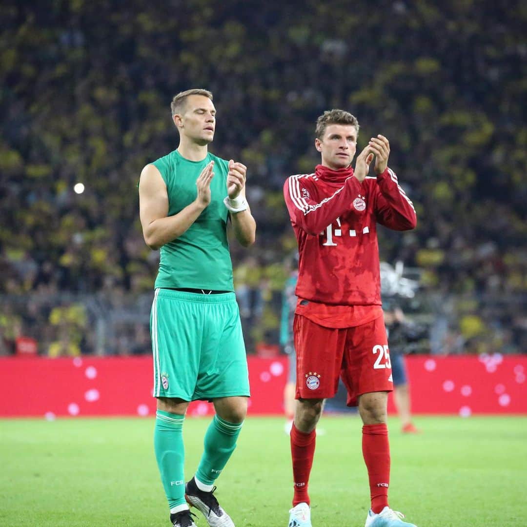トーマス・ミュラーのインスタグラム：「After a really frustrating evening against @bvb09 we have to look forward and focus on our last training camp of the preseason 💪🏻🏋️‍♂️⚽️ Thank you for your support the last weeks」