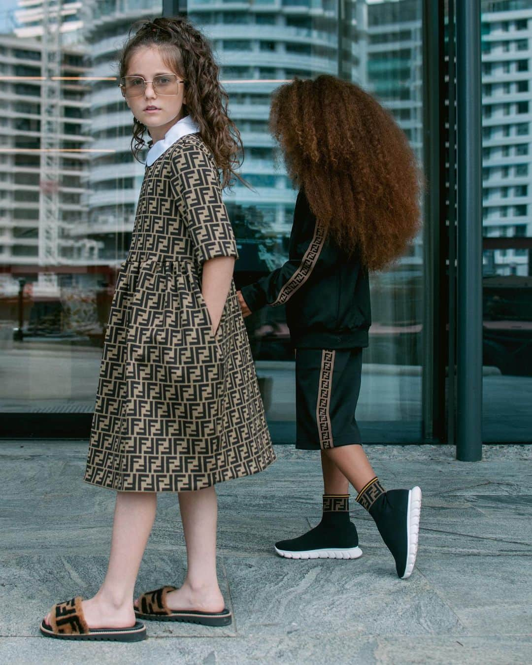 Laertaさんのインスタグラム写真 - (LaertaInstagram)「The best things in life are free. The second best are expensive 😀 L & F ( @faroukjames ) rocking their @fendi @fendikids outfits from @jaksslondon ❤️ Photo @andreglukhovphoto  Sunglasses @italoptik」8月5日 23時25分 - fashion_laerta