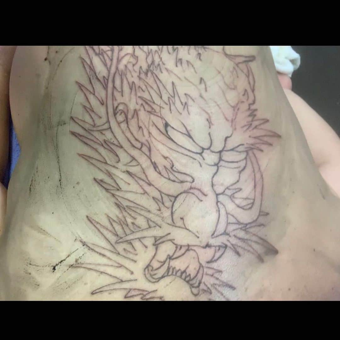 中野義仁さんのインスタグラム写真 - (中野義仁Instagram)「last week's work ‼️ freehand  outline 🙇‍♂️ #H2ocean #H2oceanproteam #officialh2ocean #instagram #memory #traditional #japan  #freehand #history  #japanestatoodesign #artist  #freehand #backtattoo #artistmafia #tattoos #tattooing #tattoo #tattoomag #irezumi #inK #inkdmag #tattoomagazine #tattoos_of_instagram  #tattoolifemagazine #tattooenelgy #tattooinstagram #tattoomania #artistmafia #tattoocultur #tattoocomunity #tattooculturmagazine #tattooare  @jessyentattoo @dennis_camsupply @yokohama_tattoo_museum @souryou @kiwamijewelry @horiyoshi3shop @taiwantattooconvention」8月5日 23時40分 - horiyoshi_3