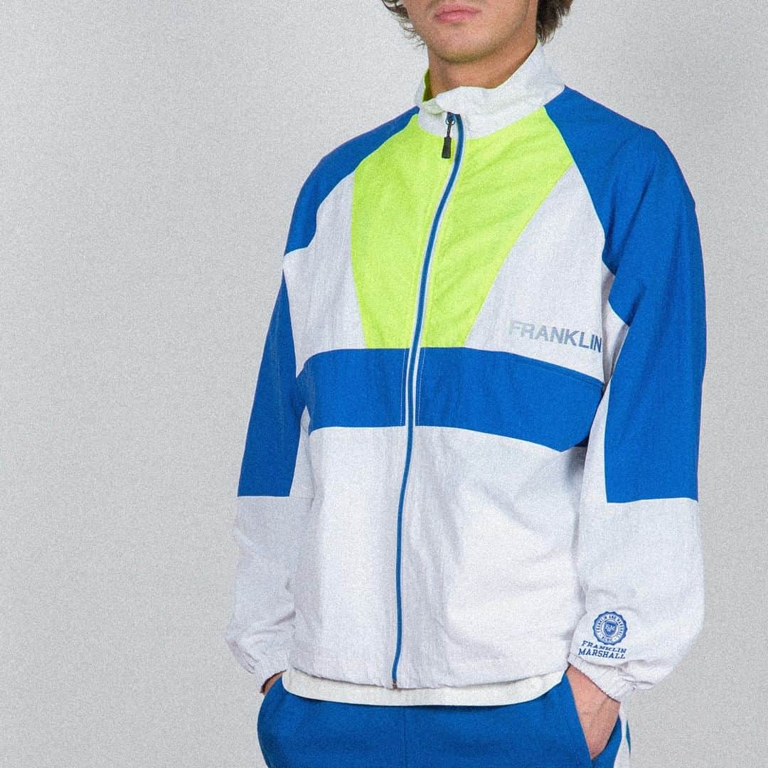 フランクリン&マーシャルのインスタグラム：「FRANKLIN & MARSHALL | SS2019 COLLECTION⁠ .⁠ SUMMER SALES⁠ .⠀⁠ #franklinandmarshall #streetwear #sportswear #summercollection #fluo」