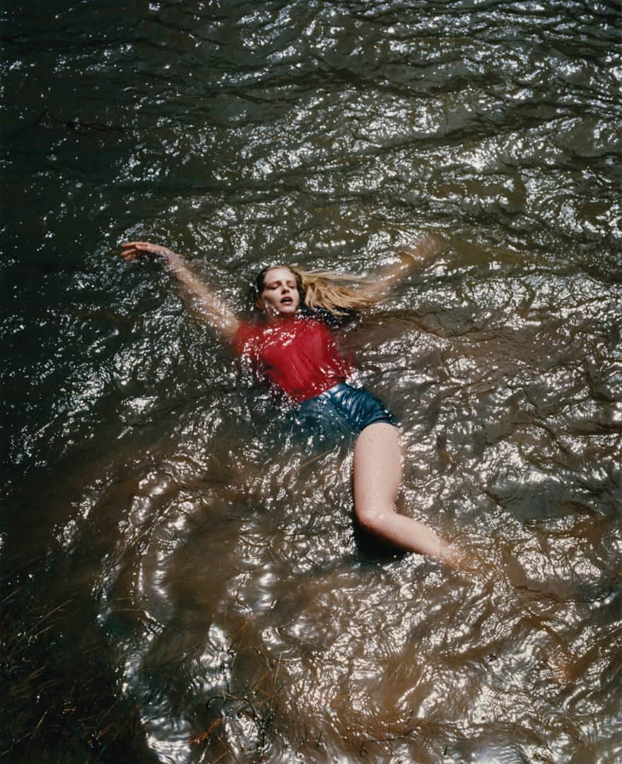 Miu Miuさんのインスタグラム写真 - (Miu MiuInstagram)「Let the river run!  The new #MiuMiuFW19 campaign is a call to freedom.  @AbbyChampion photographed by @EddieWrey.  Art Directed & Styled by @KEGrand」8月6日 0時30分 - miumiu