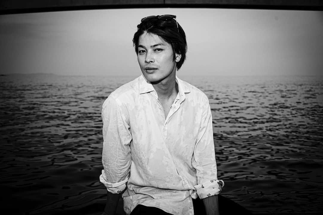 のインスタグラム：「📸📸📸 photo by:西岡浩記  #photography  #cameraman #撮影#写真#モデル#被写体#俳優 #model#actor#一眼レフ  #作品撮り#ポートレート  #portrait#海#夏 #ファインダー越しの私の世界  #写真好きな人と繋がりたい」