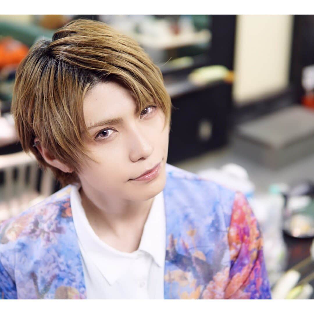 のインスタグラム：「2019.08.05 「みんなのおと」高崎club FLEEZ  #ユナイト  #vocal  #結  #visualkei  #band  #20190805 #夏のワンマンツアー #みんなのおと高崎 #高崎clubfleez  #衣装 #シトラス #ありがとう」