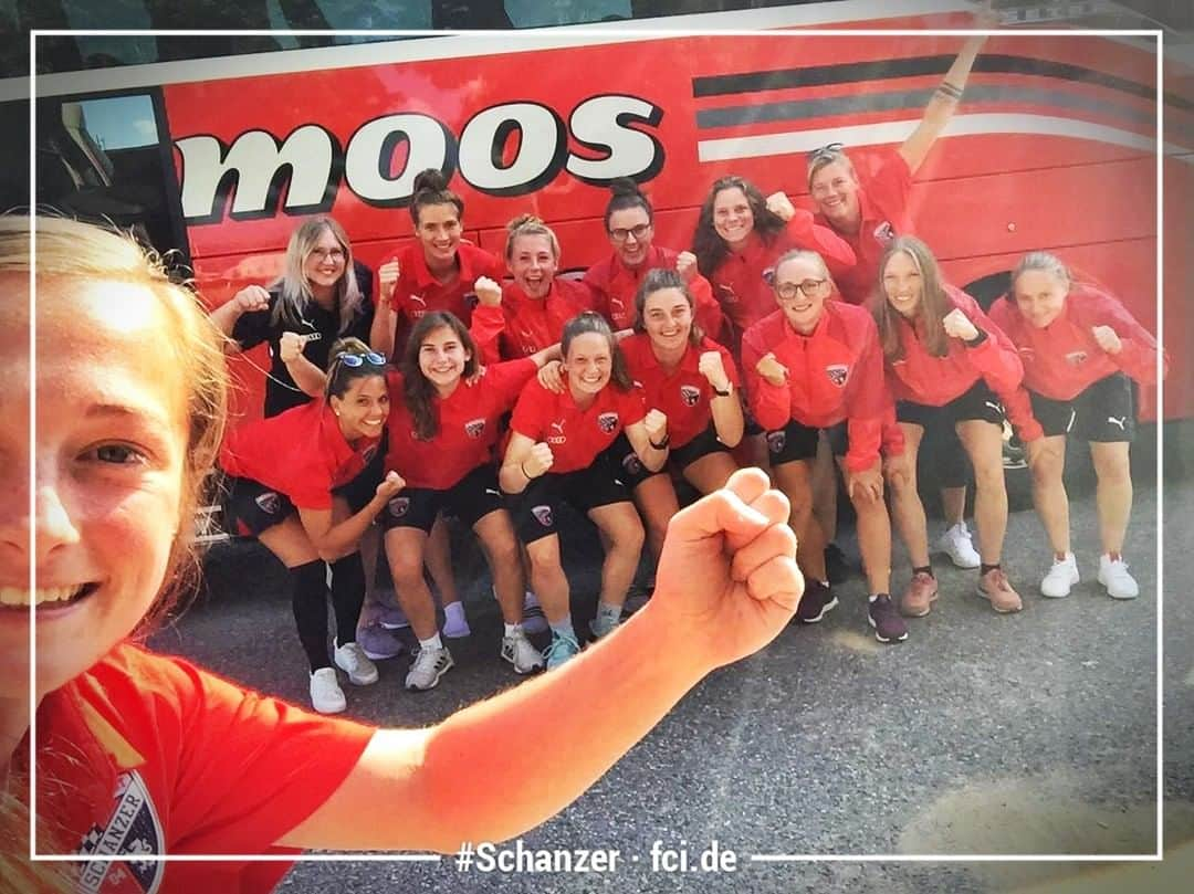 FCインゴルシュタット04さんのインスタグラム写真 - (FCインゴルシュタット04Instagram)「Nächste Runde‼️ Stark, Mädels 💪💪 Unsere #Schanzer Frauen ziehen kurz vor ihrer Premiere in der 2. Frauen-Bundesliga (11.8. in Meppen) in die 2. Hauptrunde des DFB-Pokals ein 🏆🖤❤️ Gegen Hegau siegten die Schanzerinnen mit 1:0 👏👏 Und für die Männer heißt es in dieser Woche: Zweimal nachmachen! 😉👌 . . #SchanzerFrauen #Schanzerinnen #DFBPokal #2Frauenbundesliga #frauenfussball  #Pokal #winner #celebrate #zopfball #girlpower #team #soccergirl #soccergirls #Ingolstadt #fussball #football #soccer #FCI @fcingolstadt04frauen」8月6日 1時00分 - dieschanzer