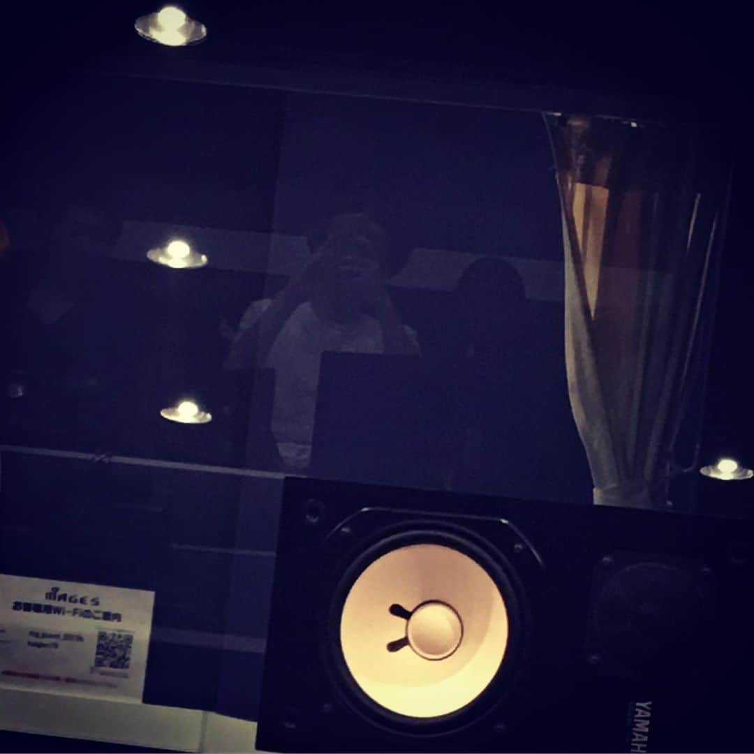 EIKI のインスタグラム：「🤝 compressor × compressor  #edit#studio#mix」