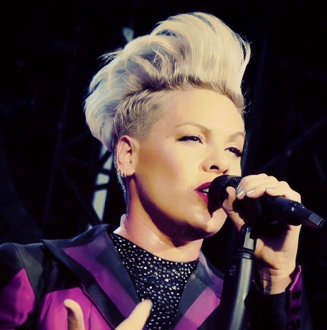 P!nk（ピンク）さんのインスタグラム写真 - (P!nk（ピンク）Instagram)「OSLO, NORWAY tonight!!!!」8月6日 1時38分 - pink