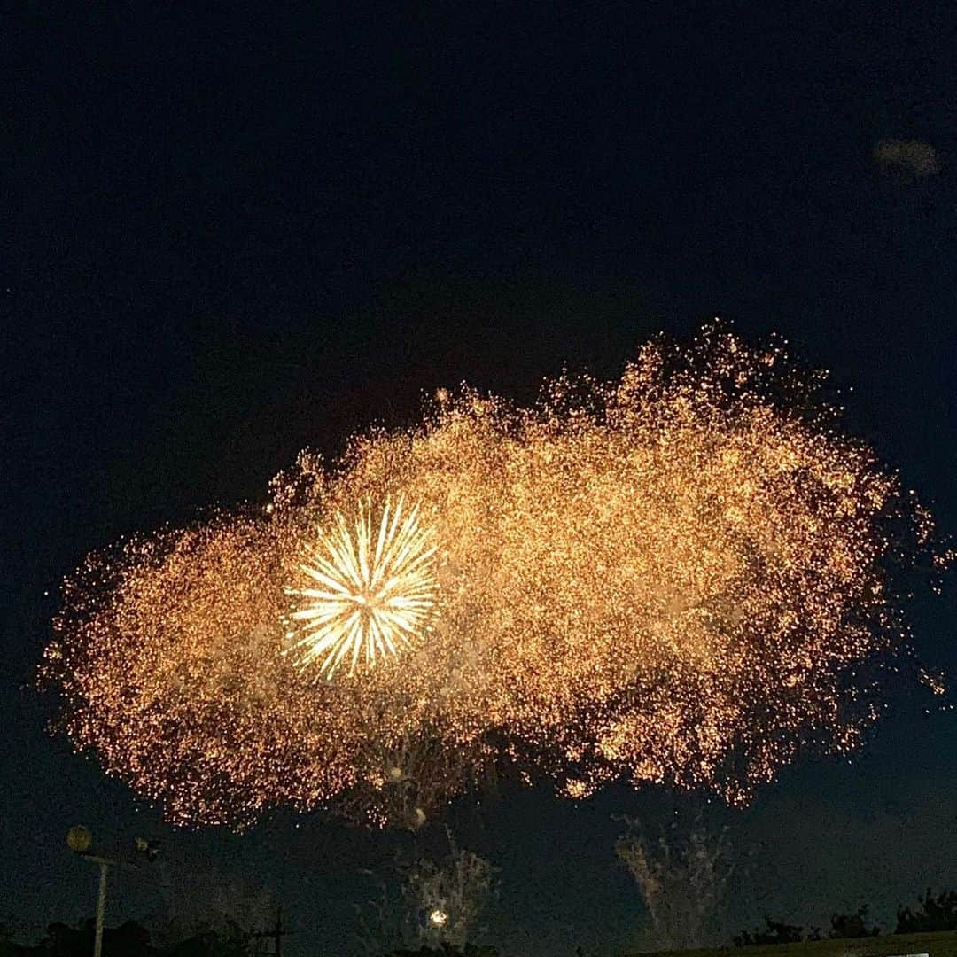 愛水せれ奈さんのインスタグラム写真 - (愛水せれ奈Instagram)「#彩夏祭  #埼玉県  #朝霞  #花火大会 . あんっっっなに大きな花火、生まれて初めて見ました✨✨😆❣️🎇✨✨ 本当に間近でした❣️😄❣️ あの迫力！！！！！ 忘れません！！！！！！」8月6日 1時35分 - airi.aaari.aimi