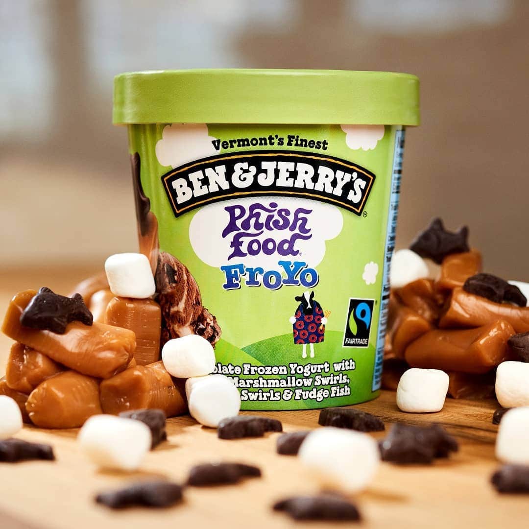 Ben & Jerry'sさんのインスタグラム写真 - (Ben & Jerry'sInstagram)「Are you team FroYo? Stock up on these two pints, they won't be around for long! Find them near you at the link in our bio.」8月6日 1時46分 - benandjerrys