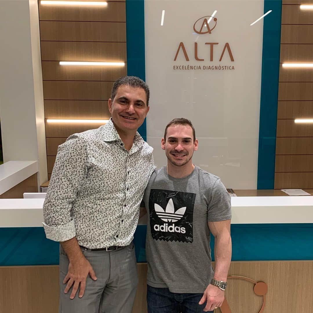 のインスタグラム：「Depois de uma longa jornada de treinos e competição, fazendo um check up geral no @altadiagnosticos  Muito obrigado dr @abdallaskaf」