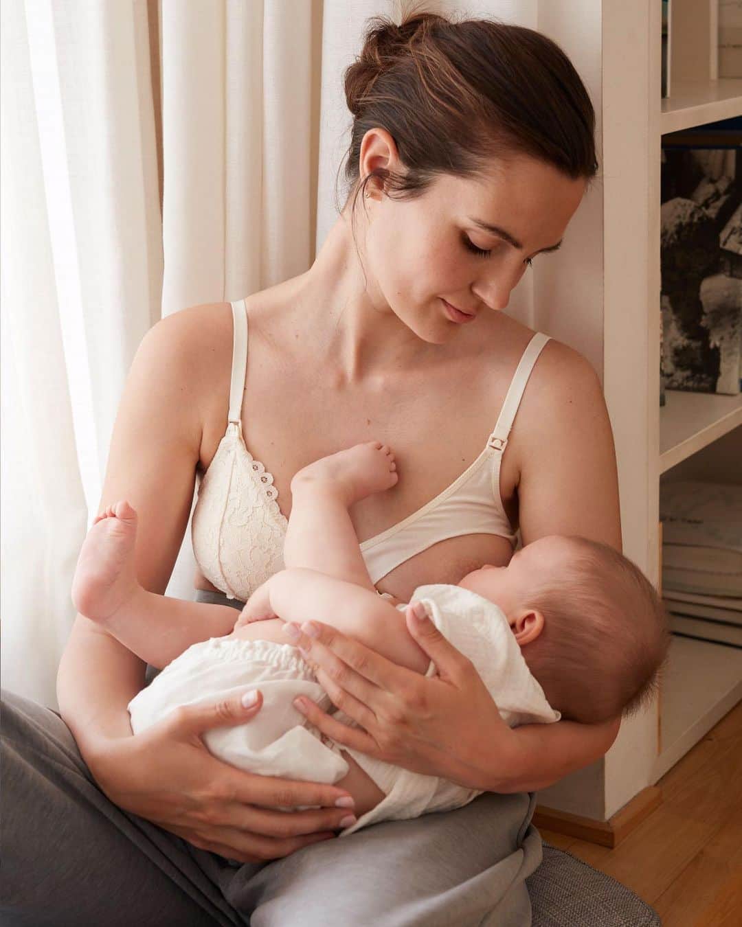 Oyshoさんのインスタグラム写真 - (OyshoInstagram)「MUM’S - Maternity collection | World Breastfeeding Week. Pieces designed in soft tones and a selection of JOIN LIFE garments.  #Oysho #Lingerie #Maternity #WorldBreastfeedingWeek」8月6日 1時51分 - oysho