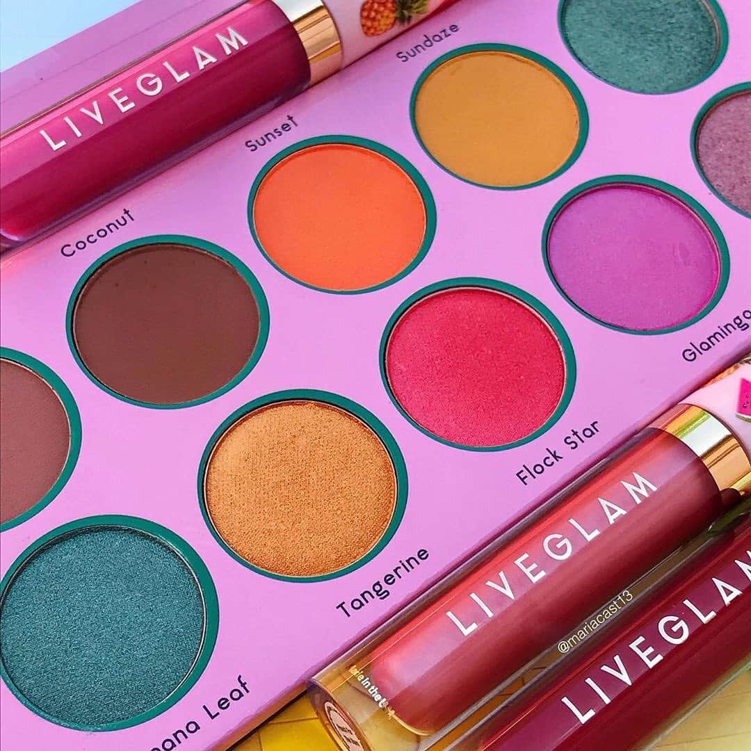 LiveGlamさんのインスタグラム写真 - (LiveGlamInstagram)「@mariacast13 is giving us endless summer vibes with our Flocking Fabulous palette and our July 2019 KissMe Collection 🏝️ both are available on our Shop page now! 🙌 #LiveGlamFam」8月6日 2時00分 - liveglam