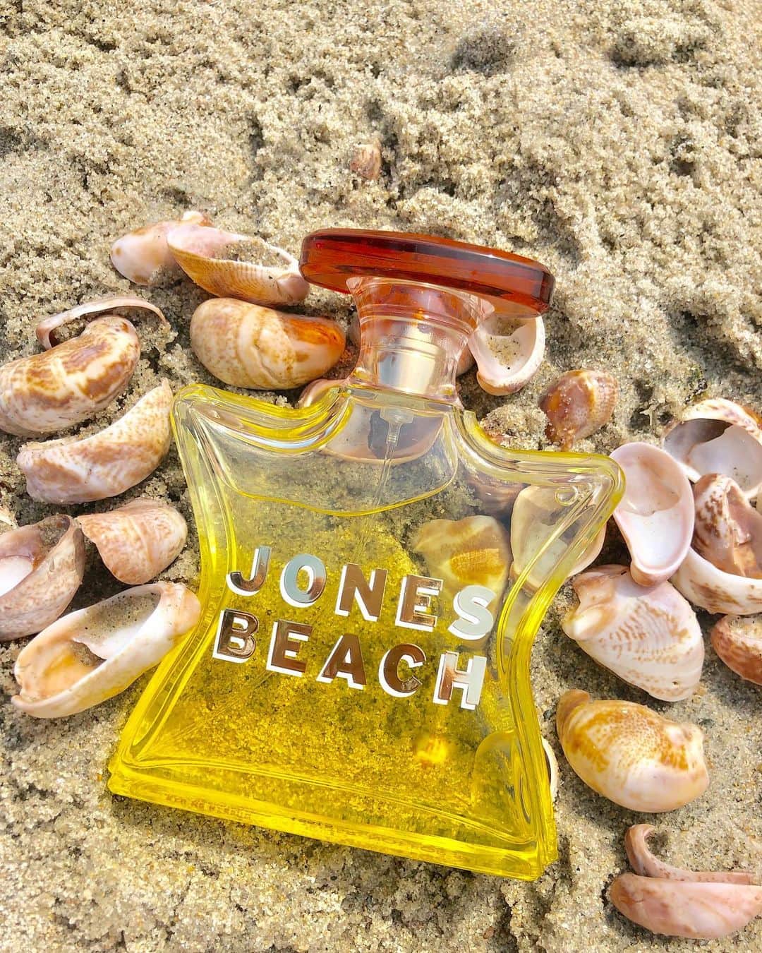 ボンド・ナンバーナインさんのインスタグラム写真 - (ボンド・ナンバーナインInstagram)「Jones Beach just held its 90th Anniversary Party this past weekend! Here’s to one of  New York’s most iconic summer destinations.  #bondno9 #bondno9ny #newyork #newyorkcity #nyc #summer #beach #jonesbeach #fragrance #perfume #love」8月6日 2時13分 - bondno9ny