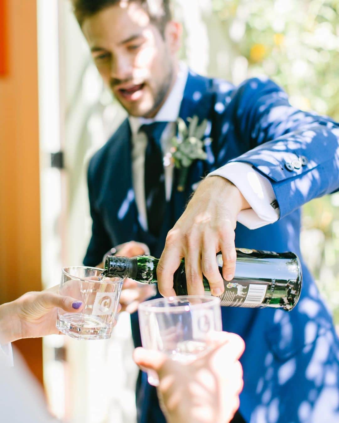 ブラント・ドーハティのインスタグラム：「Celebrating the biggest day of my life in style. Thanks to @swankybadger for hooking me up with the groomsman (and groomswoman) gifts! 📸: @adrianaklas」