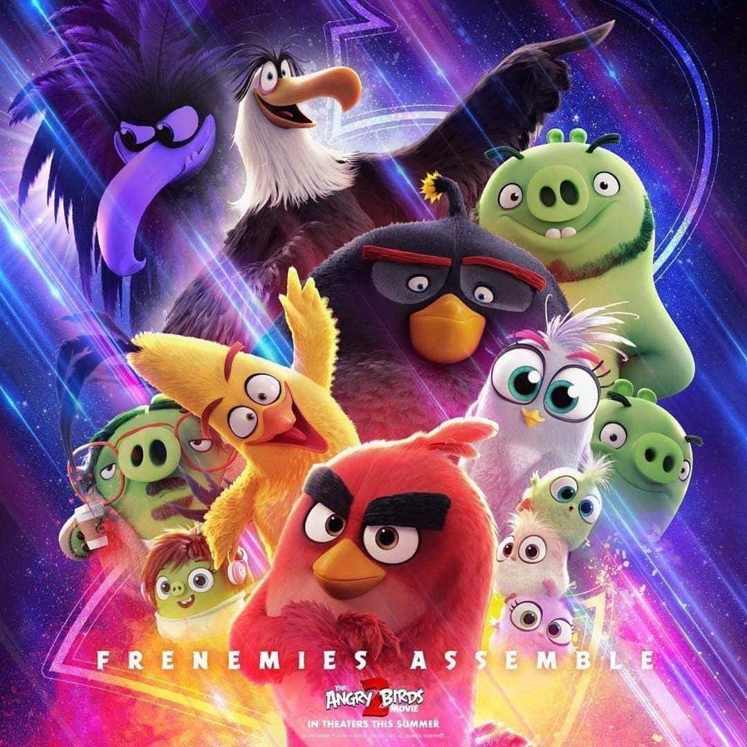 ジョシュ・ギャッドさんのインスタグラム写真 - (ジョシュ・ギャッドInstagram)「Frenemies unite. Go see “Angry Birds 2” in theaters now in the UK and out August 14th in the US. #angrybirdsmovie2」8月6日 2時28分 - joshgad