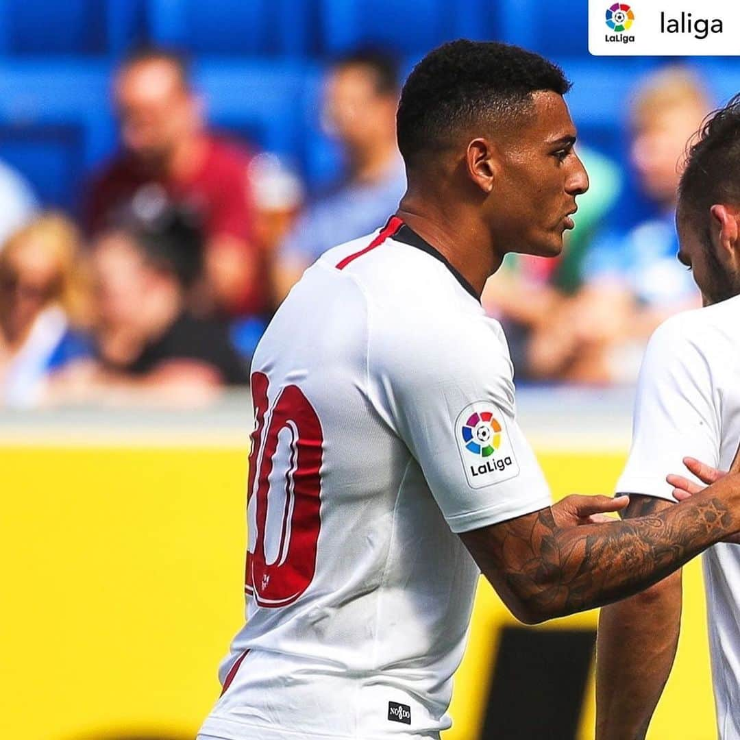 セビージャFCさんのインスタグラム写真 - (セビージャFCInstagram)「#repost • @laliga 🙌🏻 T E A M W O R K 🙌🏻 • #LaLiga #LaLigaSantander #SevillaFC #DiegoCarlos #Munir #Football #Goals」8月6日 2時31分 - sevillafc