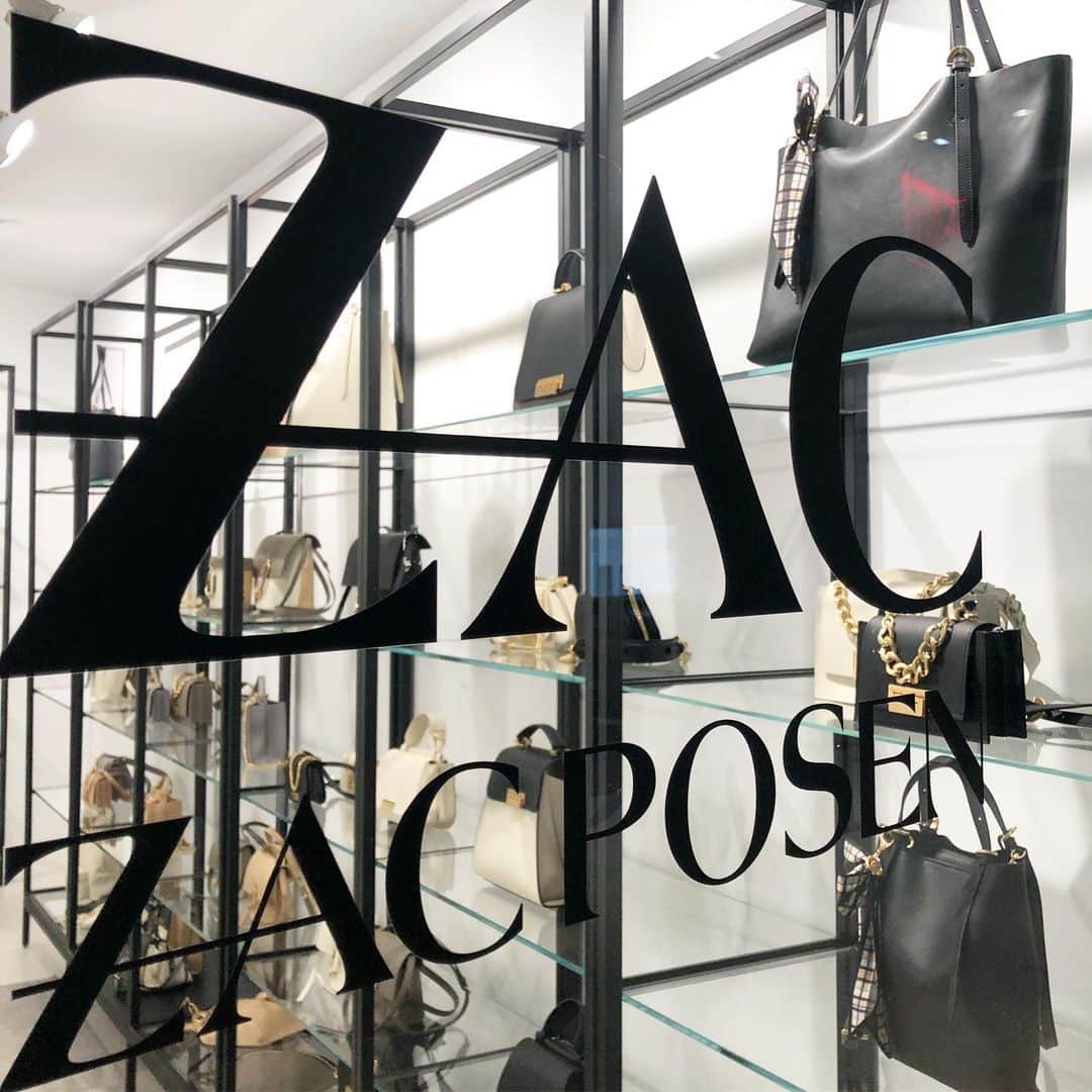 ザックポーゼンさんのインスタグラム写真 - (ザックポーゼンInstagram)「Visiting the new #zaczacposen showroom at @centric_brands exciting new beginnings, more to come soon!!! @zaczacposen」8月6日 2時36分 - zacposen