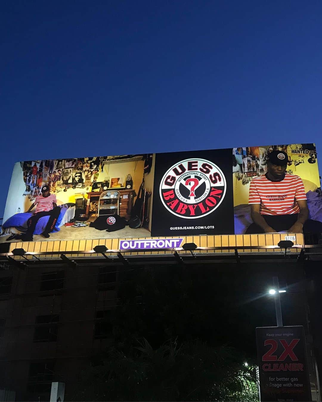 Babylon LAさんのインスタグラム写真 - (Babylon LAInstagram)「@babylon.la x @guessjeans billboard on Sunset & La Brea in LA.. Go take a photo & tag us if you see it! Register for the release event on August 24th / 25th here: http://guessjeans.com/LOT5」8月6日 2時45分 - babylon.la