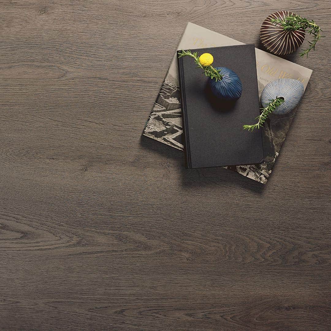 Design Milkさんのインスタグラム写真 - (Design MilkInstagram)「From authentic wood, abstract, stone, and textile looks that range from dramatic to subdued, @wilsonart’s new 2019 Commercial Laminate surface solutions are perfect for creating dynamic and unique spaces in commercial #interiors. \\\ Learn more on designmilk.com! #sponsored」8月6日 2時47分 - designmilk