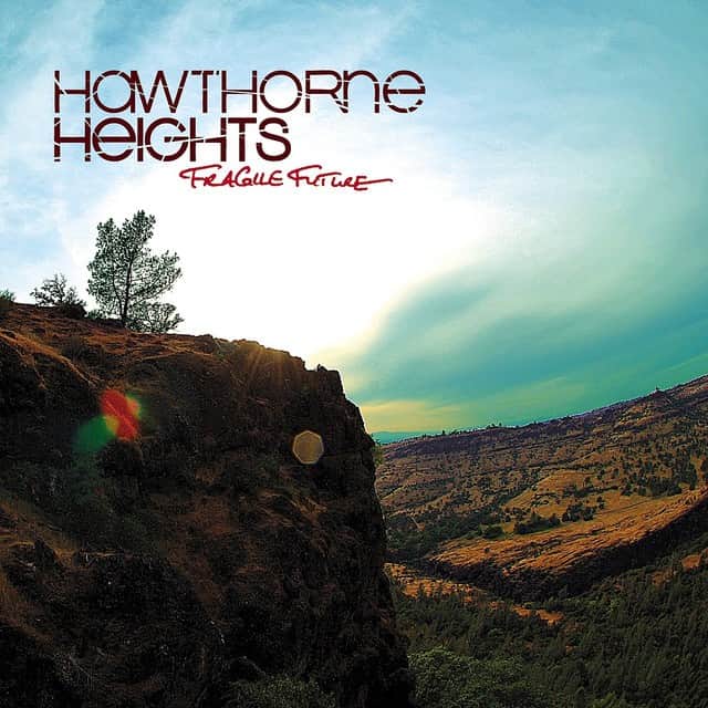 Alternative Pressさんのインスタグラム写真 - (Alternative PressInstagram)「11 years ago today, @hawthorneheights released their memorable third effort, ‘Fragile Future.’ While it came after a striking blow to the tight-knit group, the band honored their late friend and bandmate Casey Calvert with emotional, honest anthems that cut to the bone. They couldn’t have done a better job letting their friend live on than through the sounds of the music they made with him.⁠ .⁠ .⁠ .⁠ #hawthorneheights #fragilefuture #albumanniversary #altpress #alternativepress」8月6日 3時00分 - altpress