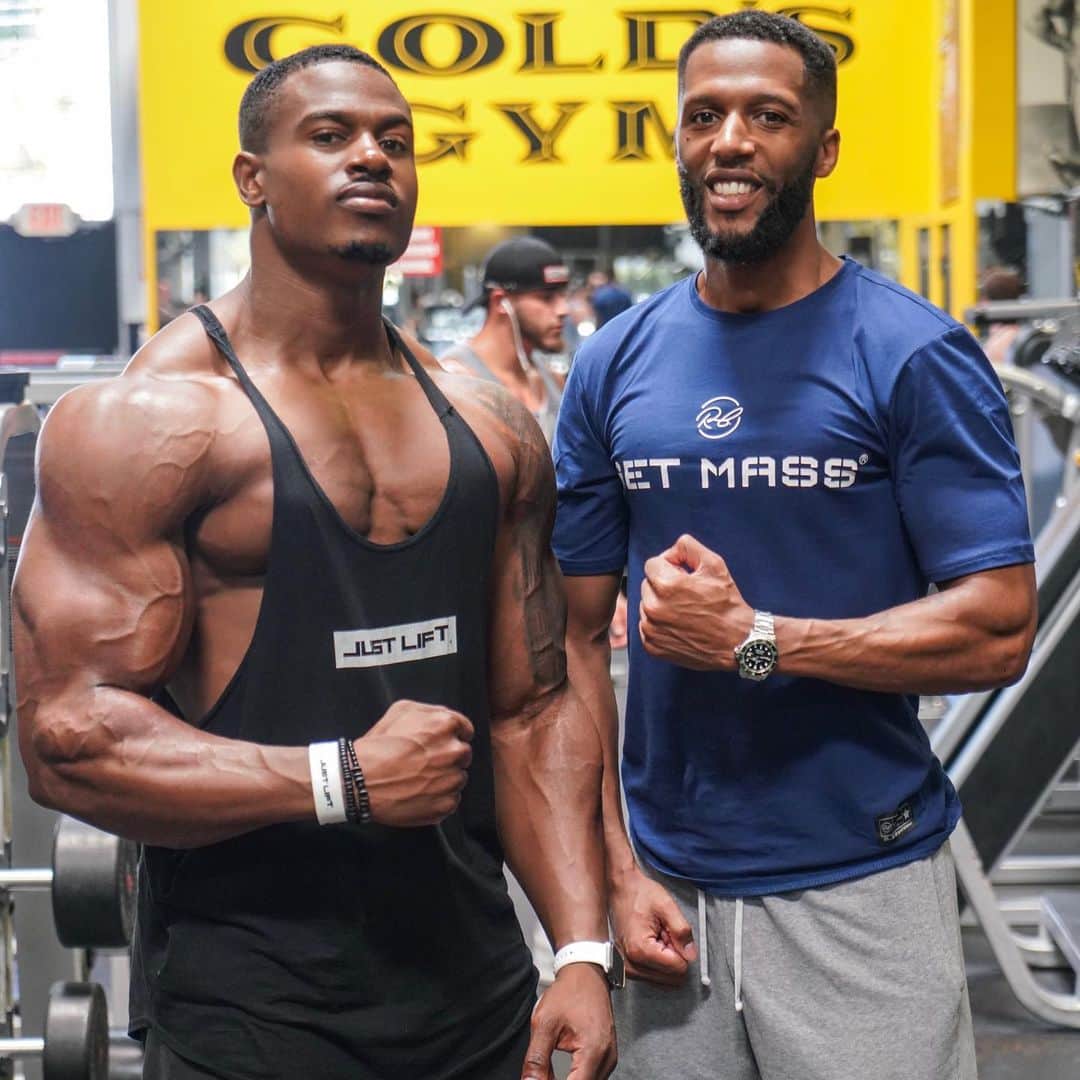 Simeon Pandaさんのインスタグラム写真 - (Simeon PandaInstagram)「Great to have my close friend @urbz1 from London in town with me for the week 💪🏾 I want to help you train! Visit my YouTube Channel: YouTube.com/simeonpanda for FREE diet tips and training routines, or download programs at SIMEONPANDA.COM⁣⁣⁣⁣」8月6日 3時25分 - simeonpanda