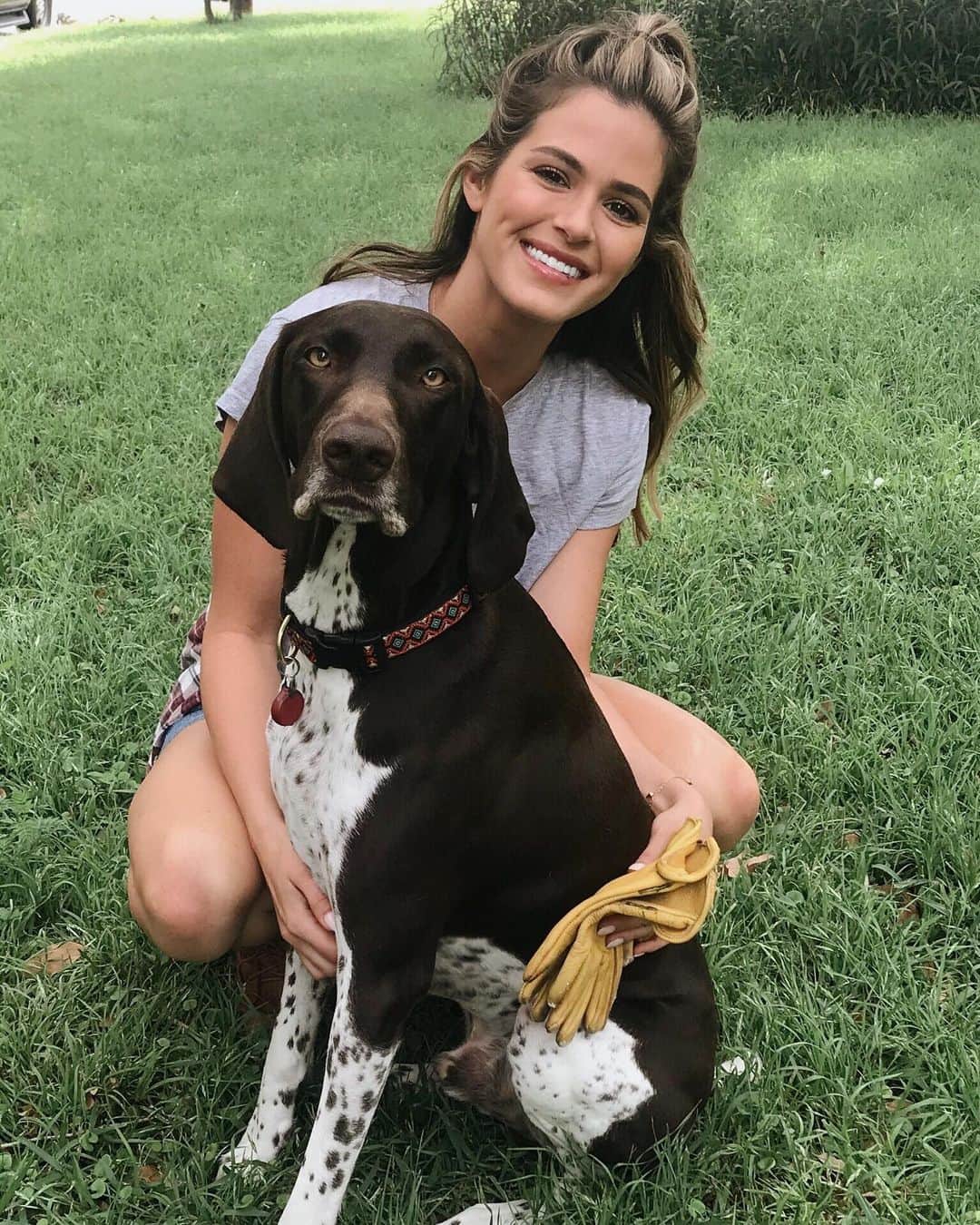 ジョジョ・フレッチャーのインスタグラム：「It’s this stinkers BIRTHDAY today!! Happy Birthday my sweet son, @jackiemoonthegsp. I’m not sure he even knows how much love, joy and comfort he brings to my life but it’s more than I could have ever imagined. Love you so very very much mooner man. NOW ITS TIME TO PARTY at the “P-A-R-K” !!! 🐶🎉」