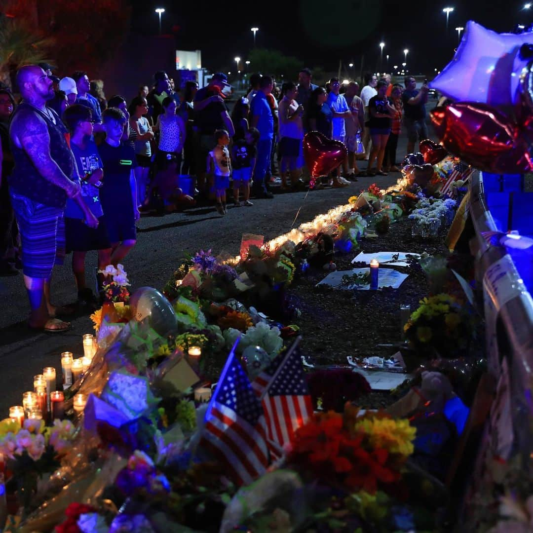 ニューヨーク・タイムズさんのインスタグラム写真 - (ニューヨーク・タイムズInstagram)「At a vigil on Sunday in Dayton, Ohio, strangers grasped each other in long, tearful hugs after yet another mass shooting in America, as friends of those who had died stood alongside those who had escaped. “I don’t know why I’m surprised,” one mourner said. “This happens all the time.” The gunman’s own sister was among the 9 people killed in the barrage of gunfire in Dayton, which happened less than 14 hours after a shooting at a Walmart in El Paso that left 22 dead and dozens wounded. On a bluff overlooking the store, which is near the border with Mexico, mourners stood silently at a memorial Sunday night. “Even though it is a big city,” one resident said, “it’s a small community.” The gunman in El Paso, angered by what he called a “Hispanic invasion of Texas,” targeted Mexicans and Mexican-Americans in the attack, and the city’s residents — though hurt and shaken — were defiant as a ubiquitous message appeared on signs and in speeches at vigils: “Hate will not define us.” Mourners in both cities have implored lawmakers for gun control, and on Monday, President Trump initially called for tougher background checks for prospective gun buyers. Hours before speaking at the White House, the president proposed “marrying” gun measures with new immigration laws — two of the most politically divisive issues facing U.S. lawmakers. But in his address later Monday morning, he stopped well short of endorsing broad gun control measures, instead falling back on time-honored Republican remedies, calling for stronger action to address mental illness, and violence in the media and in video games. @maddiemcgarvey, @ajmast and Jim Wilson took these photos from Dayton and El Paso. This is a developing story. Visit the link in our bio for the latest updates.」8月6日 3時43分 - nytimes