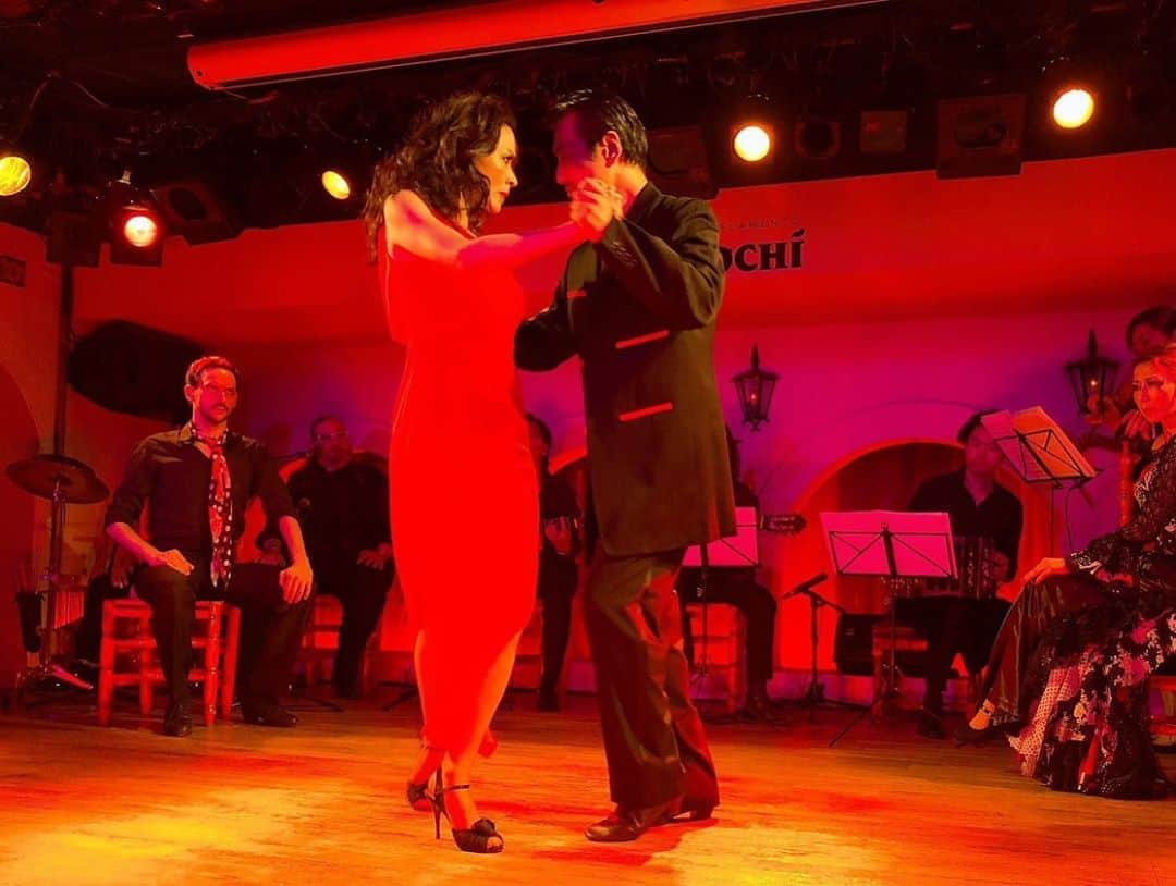 杉本彩さんのインスタグラム写真 - (杉本彩Instagram)「* 8月4日の Tango✖️Flamenco『Dos CARAS 〜もうひとりの私〜』にご来場くださいました皆さま、ありがとうございました🙏  おかげさまで無事に公演を終えることができました。  ご覧いただいた方から、大変ご好評をいただき、とても嬉しく思います😃  これからも自分らしい表現の世界を追求して、新たな創作にチャレンジしていきたいと思います✨  #tango #argentinetango  #flamenco #ガルロチ #タブラオフラメンコガルロチ  #入交恒子」8月6日 3時45分 - sugimoto_aya0719