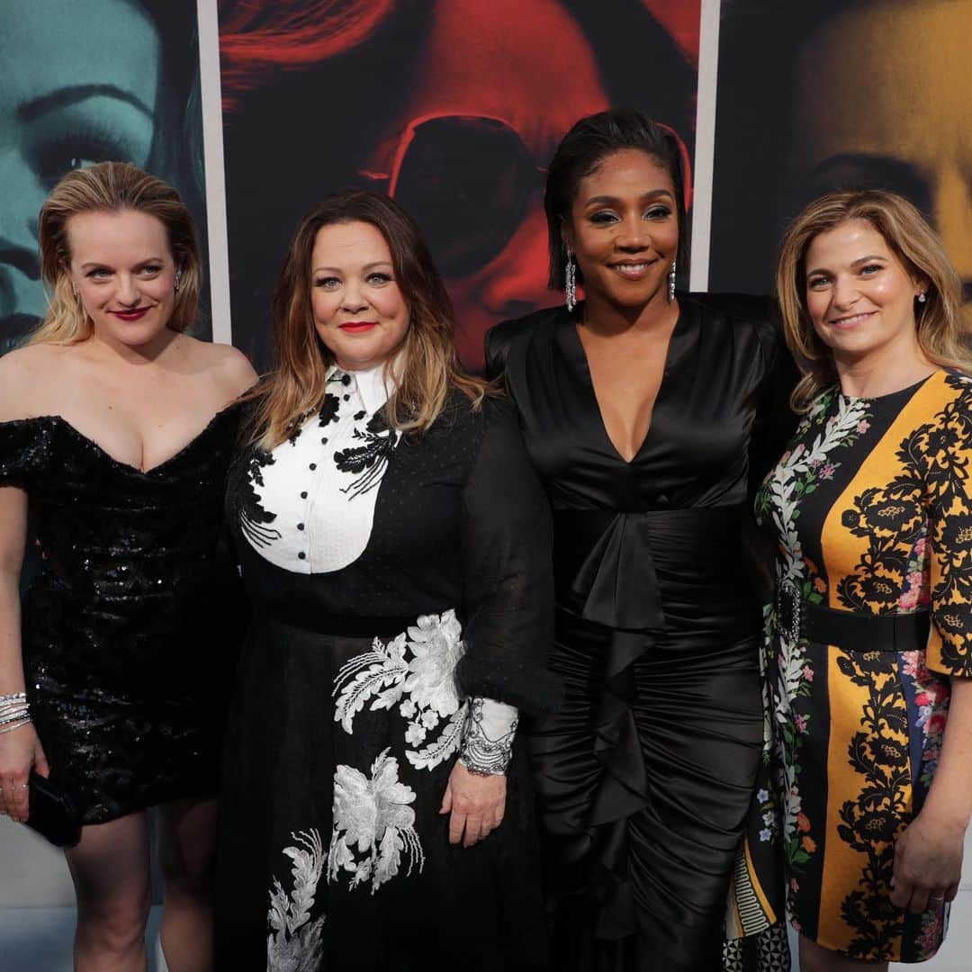Warner Bros. Picturesさんのインスタグラム写真 - (Warner Bros. PicturesInstagram)「They’ll take it from here. @melissamccarthy, @tiffanyhaddish, @elisabethmossofficial, and Director @andreaberloff take over the red carpet at #TheKitchenMovie World Premiere.」8月6日 13時56分 - wbpictures