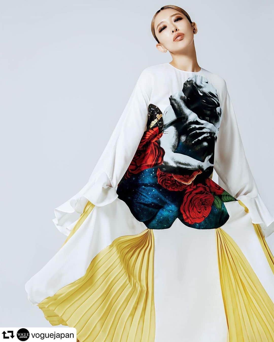 西村哲也のインスタグラム：「@miliyahtokyo おめでとう！  thank you @voguejapan  @photoby217  Styled by me」
