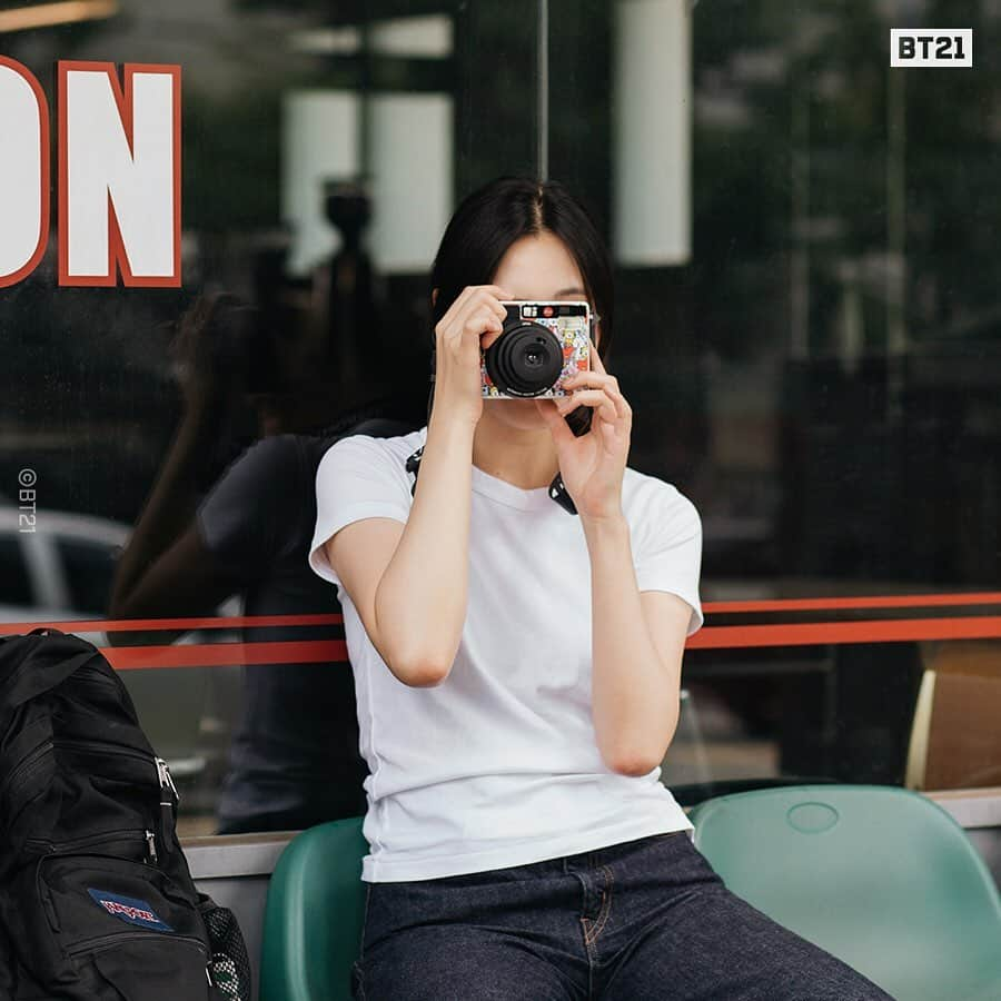 BT21 Stars of tomorrow, UNIVERSTAR!さんのインスタグラム写真 - (BT21 Stars of tomorrow, UNIVERSTAR!Instagram)「Capture your moment, make memories last 📸 👉LINK IN BIO  #LeicaXLINEFRIENDS #Leica #BT21 #LeicaBT21 #Collaboration #LeicaSOFORT #August8th #ComingSoon」8月6日 15時00分 - bt21_official